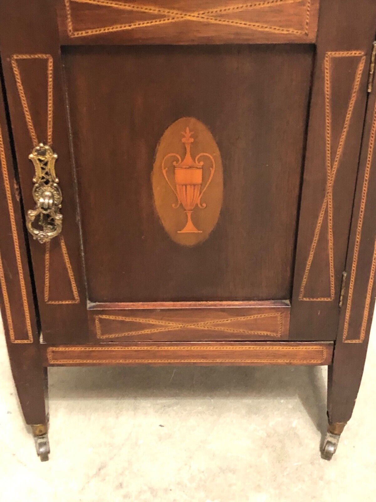 000747....Handsome Edwardian Inlaid Mahogany Bedside Table ( sold )