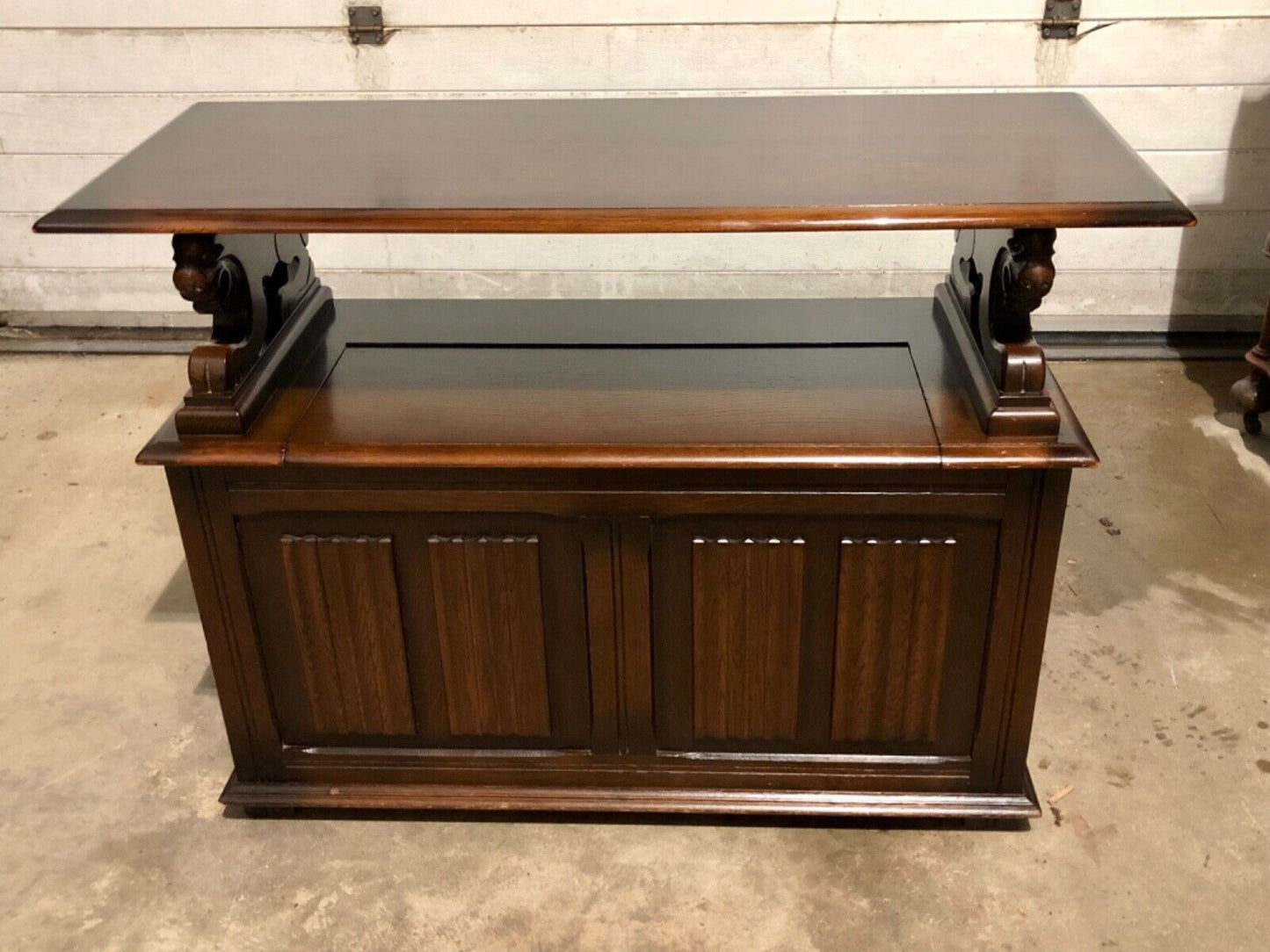 000797....Handsome Vintage Carved Oak Monks Bench / Hall Seat ( sold )