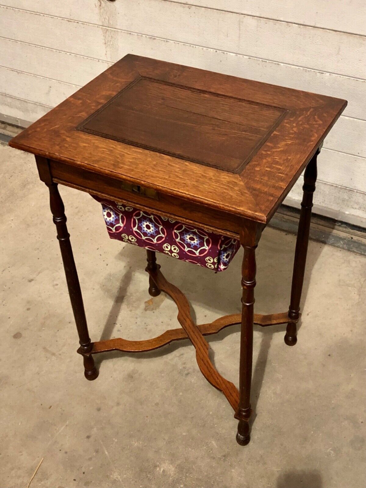 000739....Handsome Edwardian Oak Worktable / Sewing Table