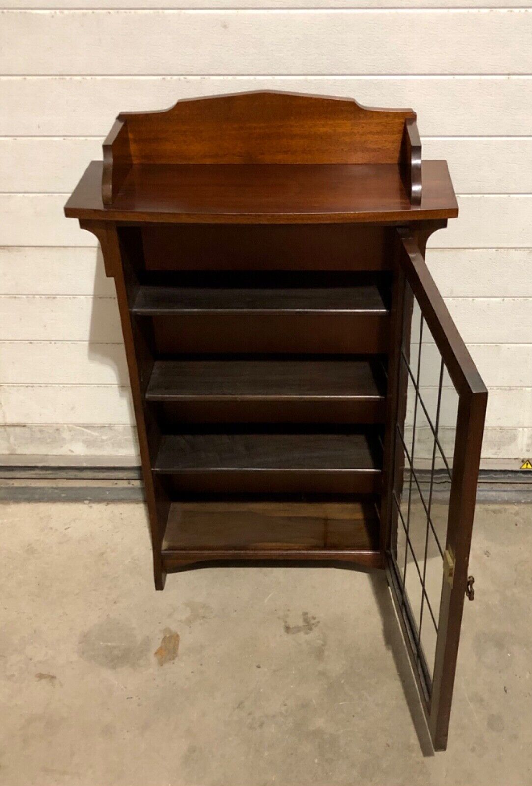 000778....Handsome Vintage Arts And Crafts Mahogany Bookcase / Display Cabinet ( sold )