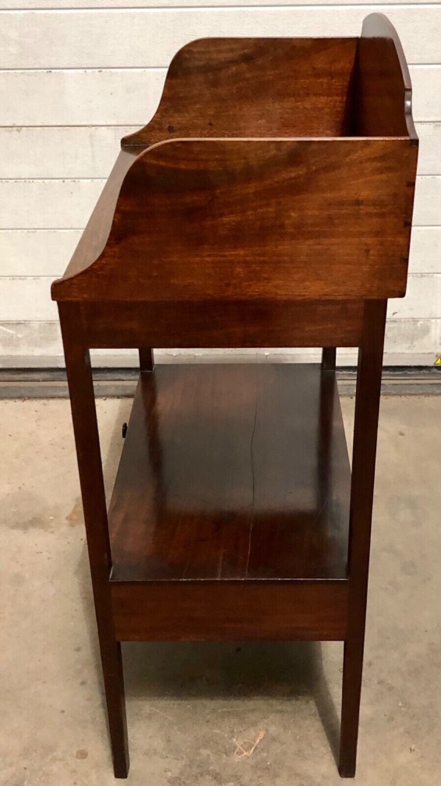 000750....Handsome Georgian Mahogany Washstand With Drawer