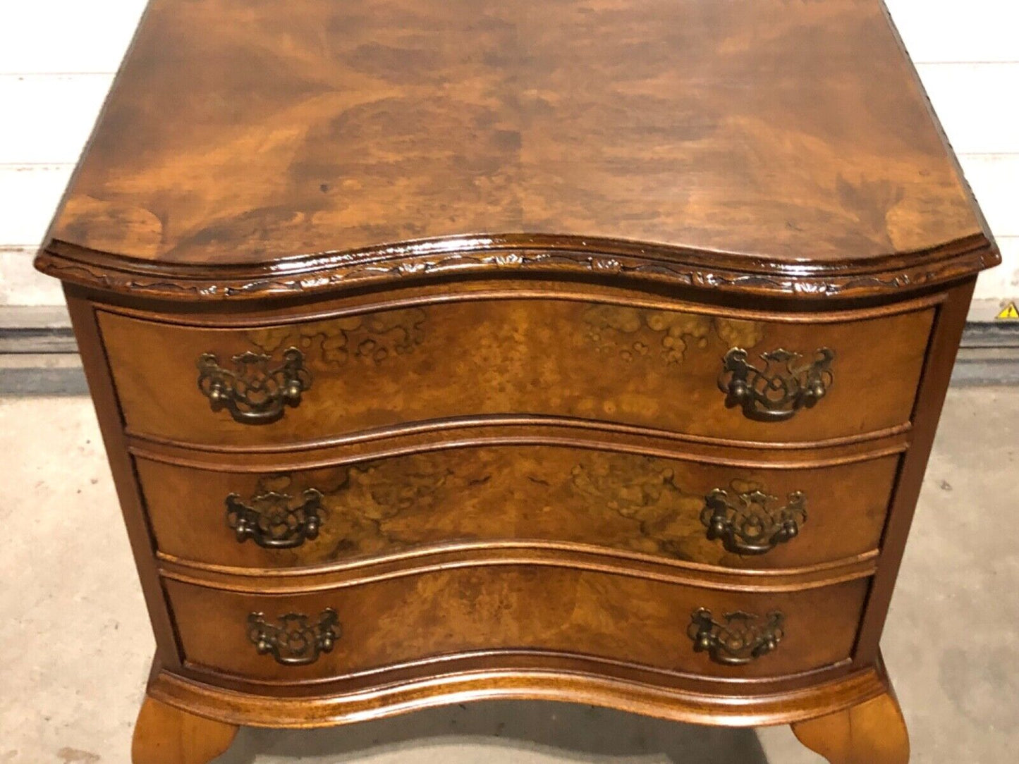 000768....Handsome Vintage Figured Walnut Bedside Chest / Lamp Table(sold )