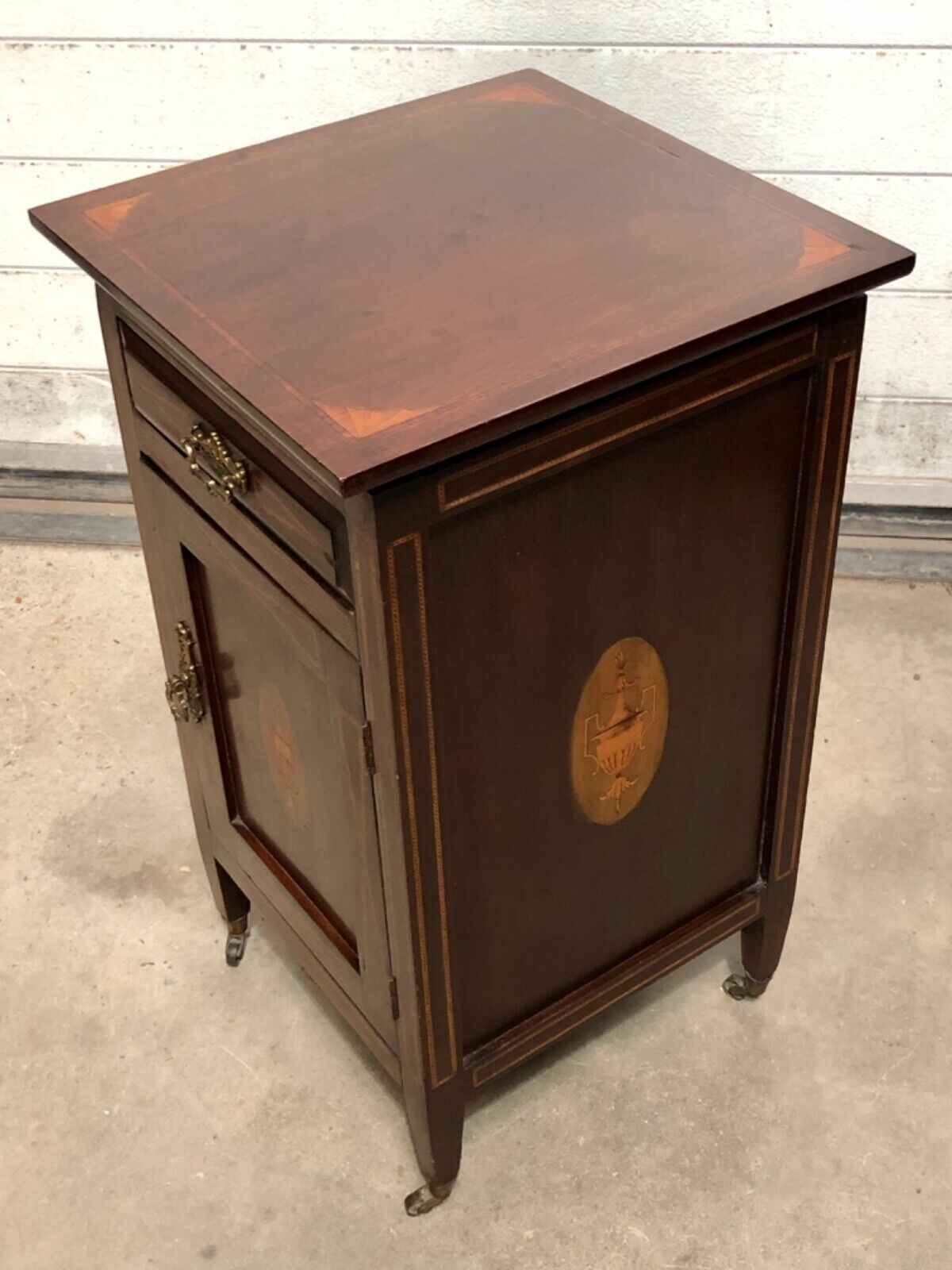 000747....Handsome Edwardian Inlaid Mahogany Bedside Table ( sold )