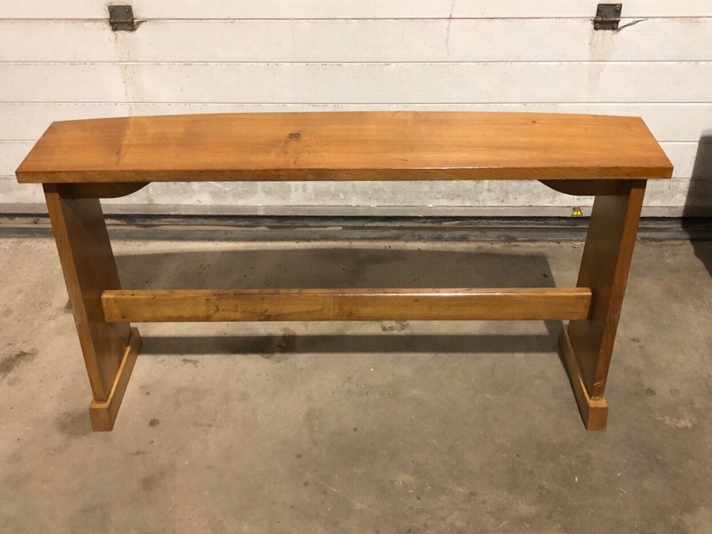 000749....Handsome Vintage Arts And Crafts Style Bench