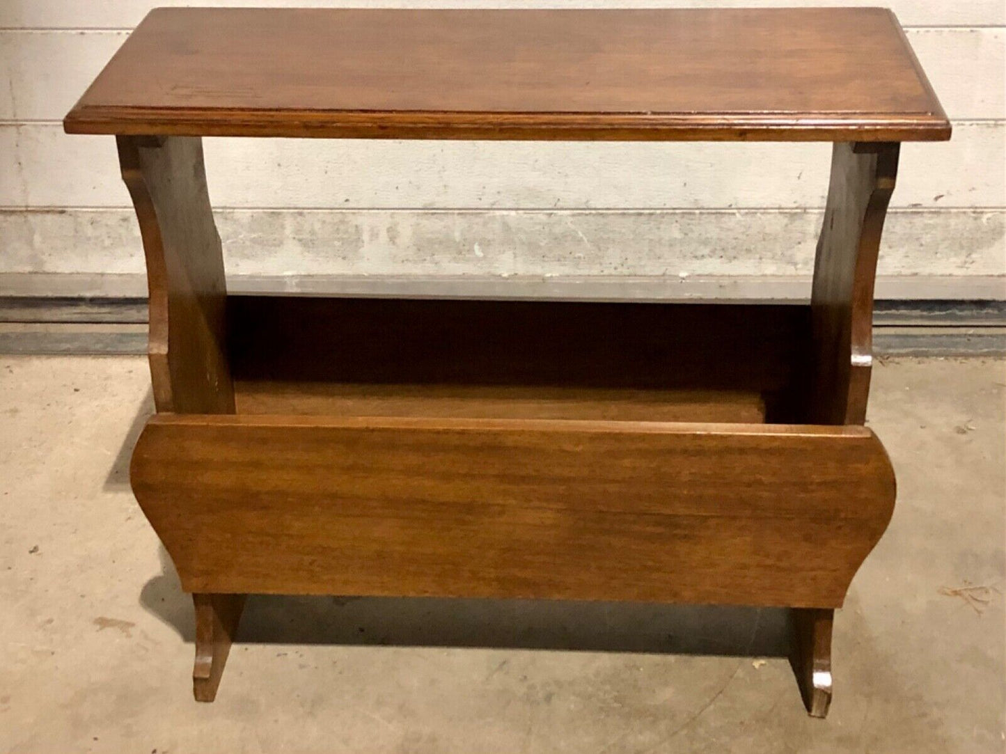000746....Handsome Vintage Walnut Arts And Crafts Style Occasional Table