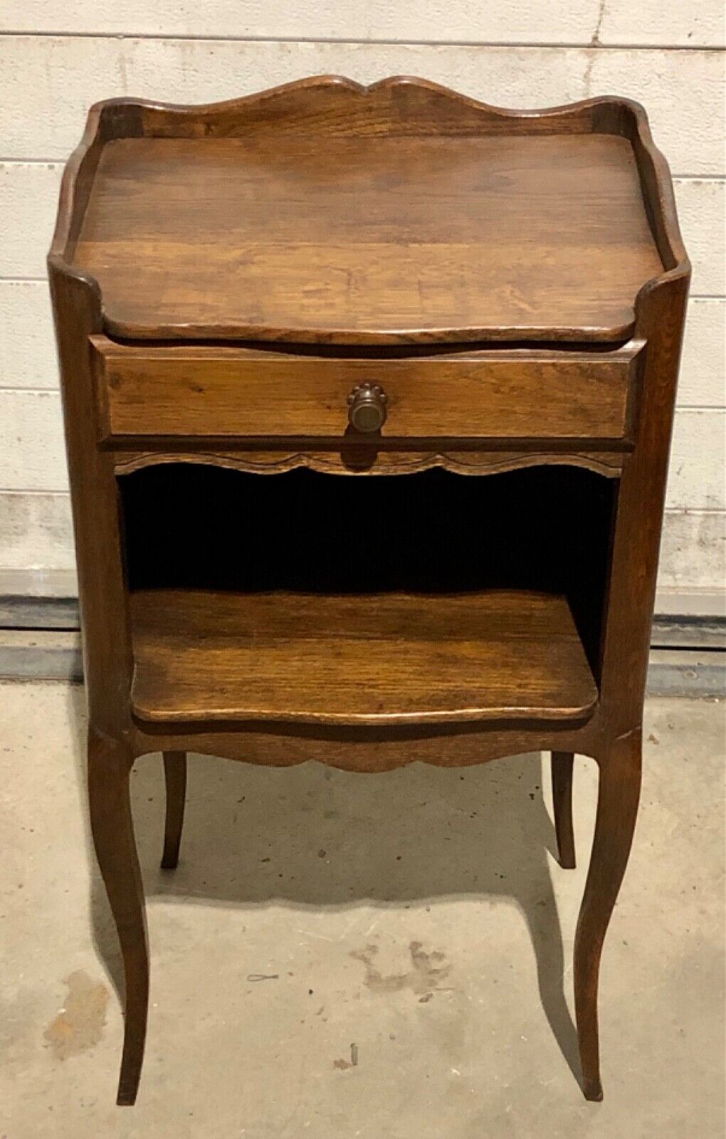 000766....Handsome Pair Of Antique French Oak Bedside Tables / Nightstands( sold )