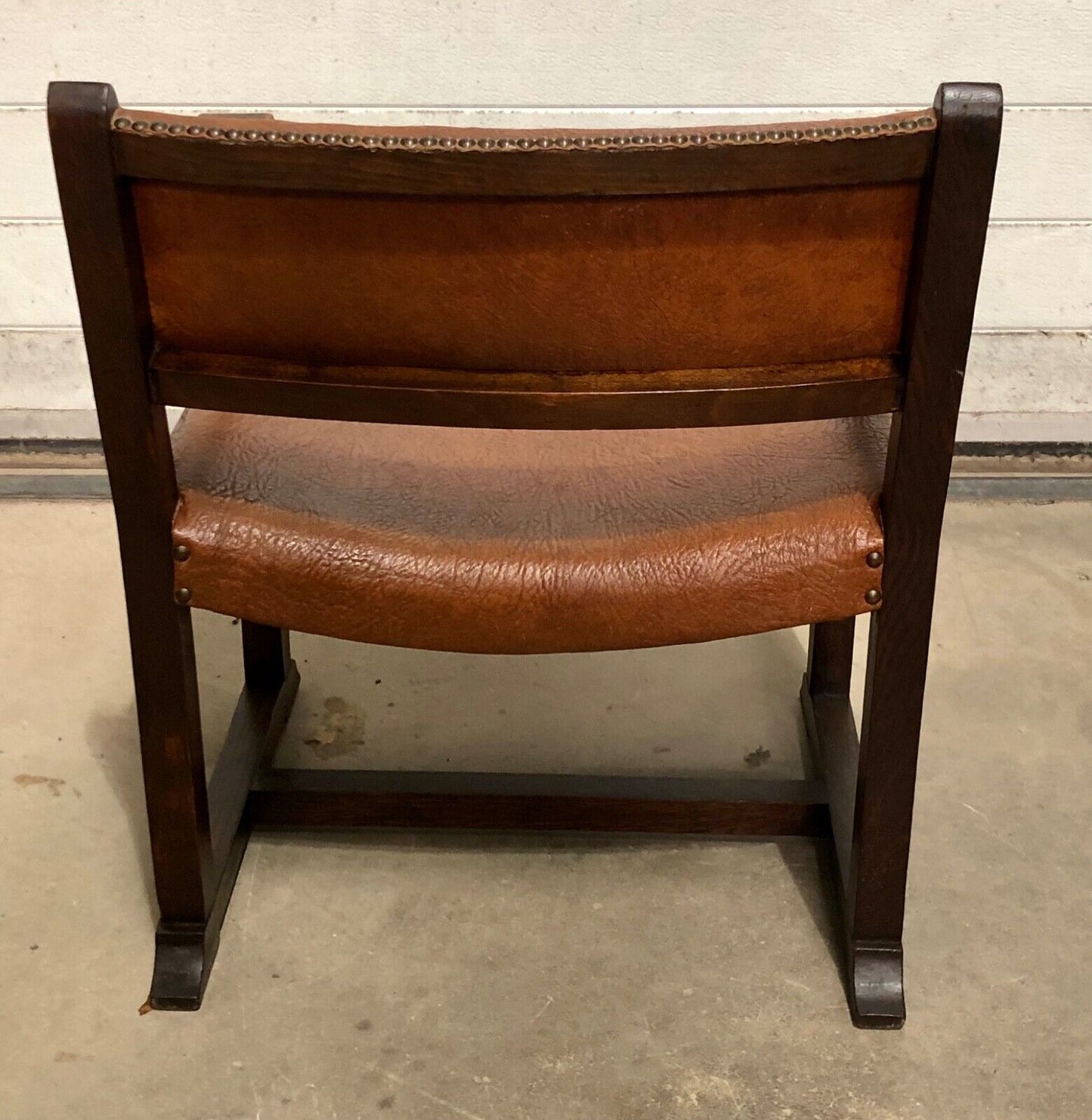 000843....Handsome Arts And Crafts Oak Nursing Chair / Childs Chair