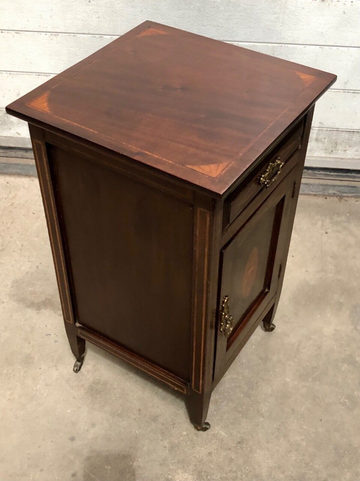 000747....Handsome Edwardian Inlaid Mahogany Bedside Table ( sold )