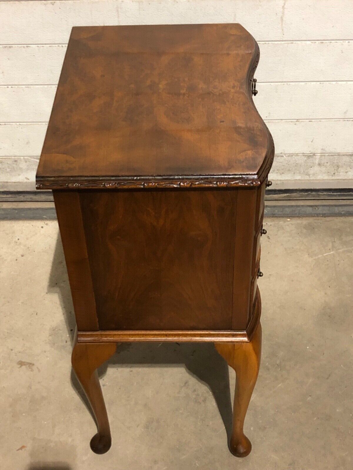 000768....Handsome Vintage Figured Walnut Bedside Chest / Lamp Table(sold )