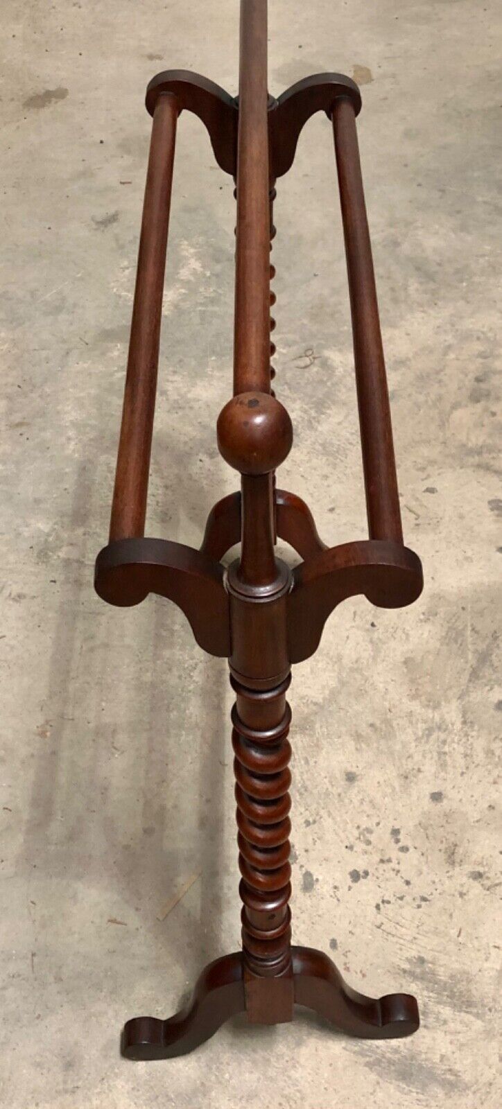 000822....Handsome Antique Mahogany Towel Rail