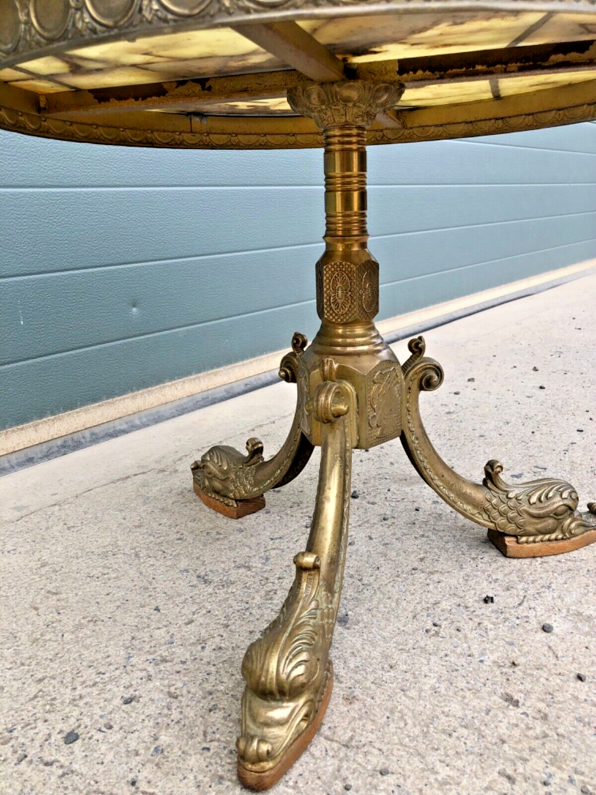000832....Round Onyx Coffee Table On Decorative Dolphin Brass Base. ( Sold )