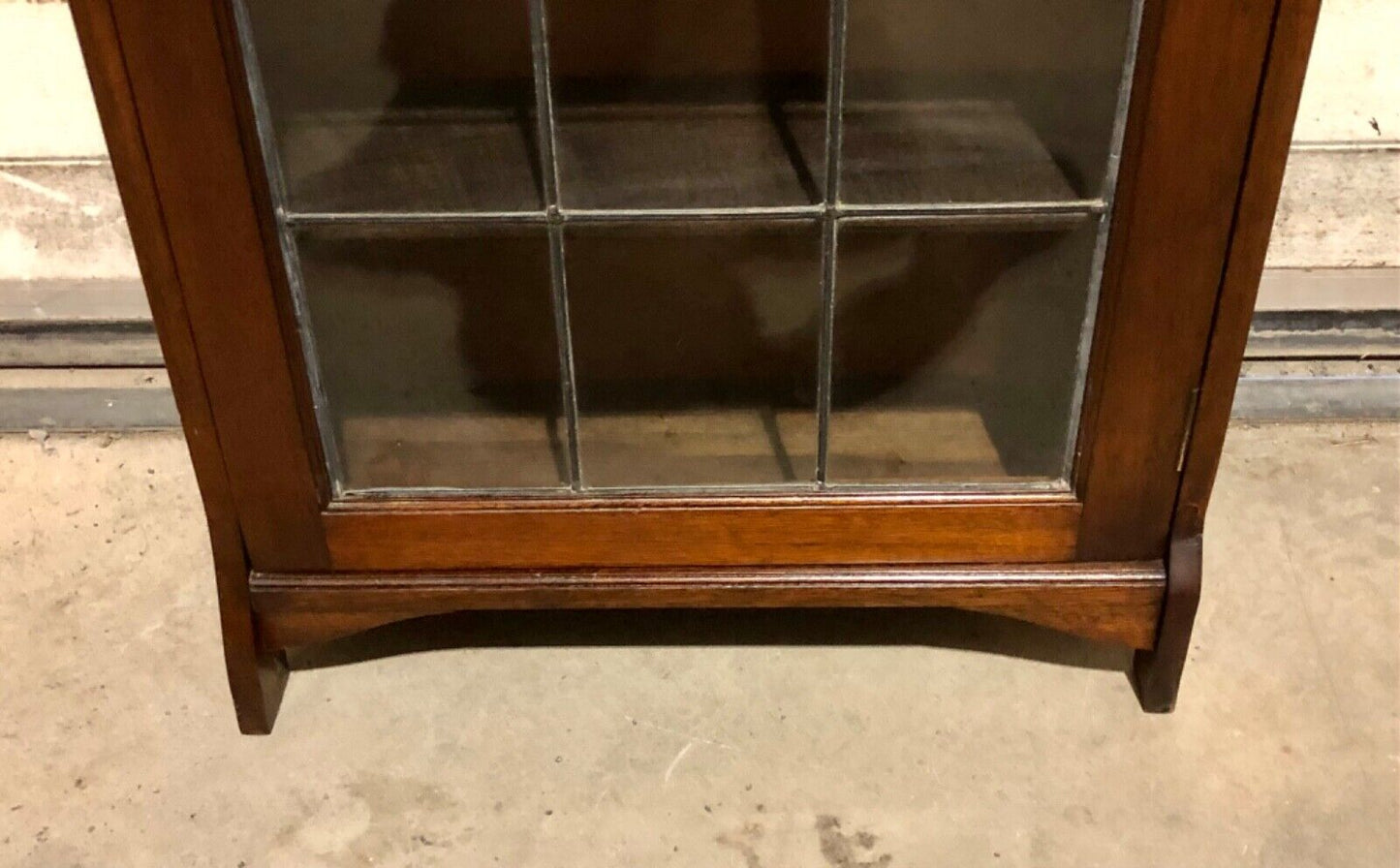 000778....Handsome Vintage Arts And Crafts Mahogany Bookcase / Display Cabinet ( sold )