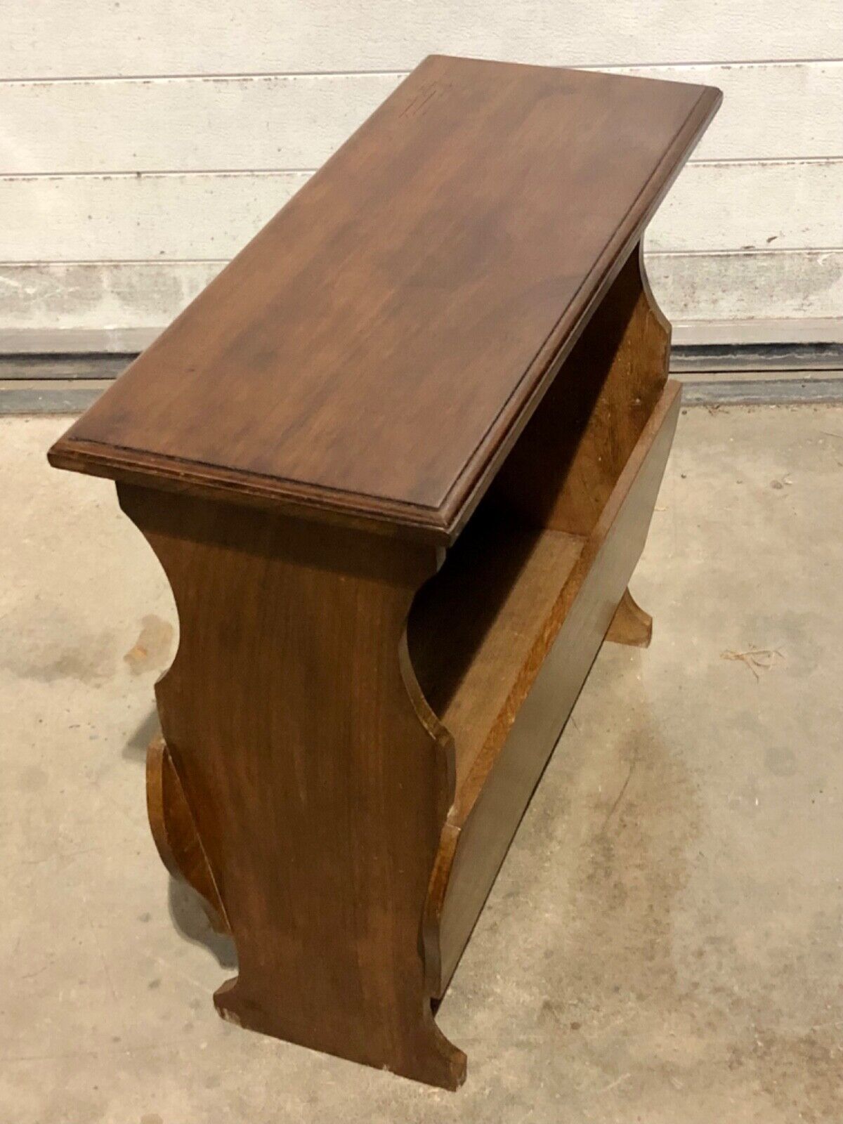 000746....Handsome Vintage Walnut Arts And Crafts Style Occasional Table