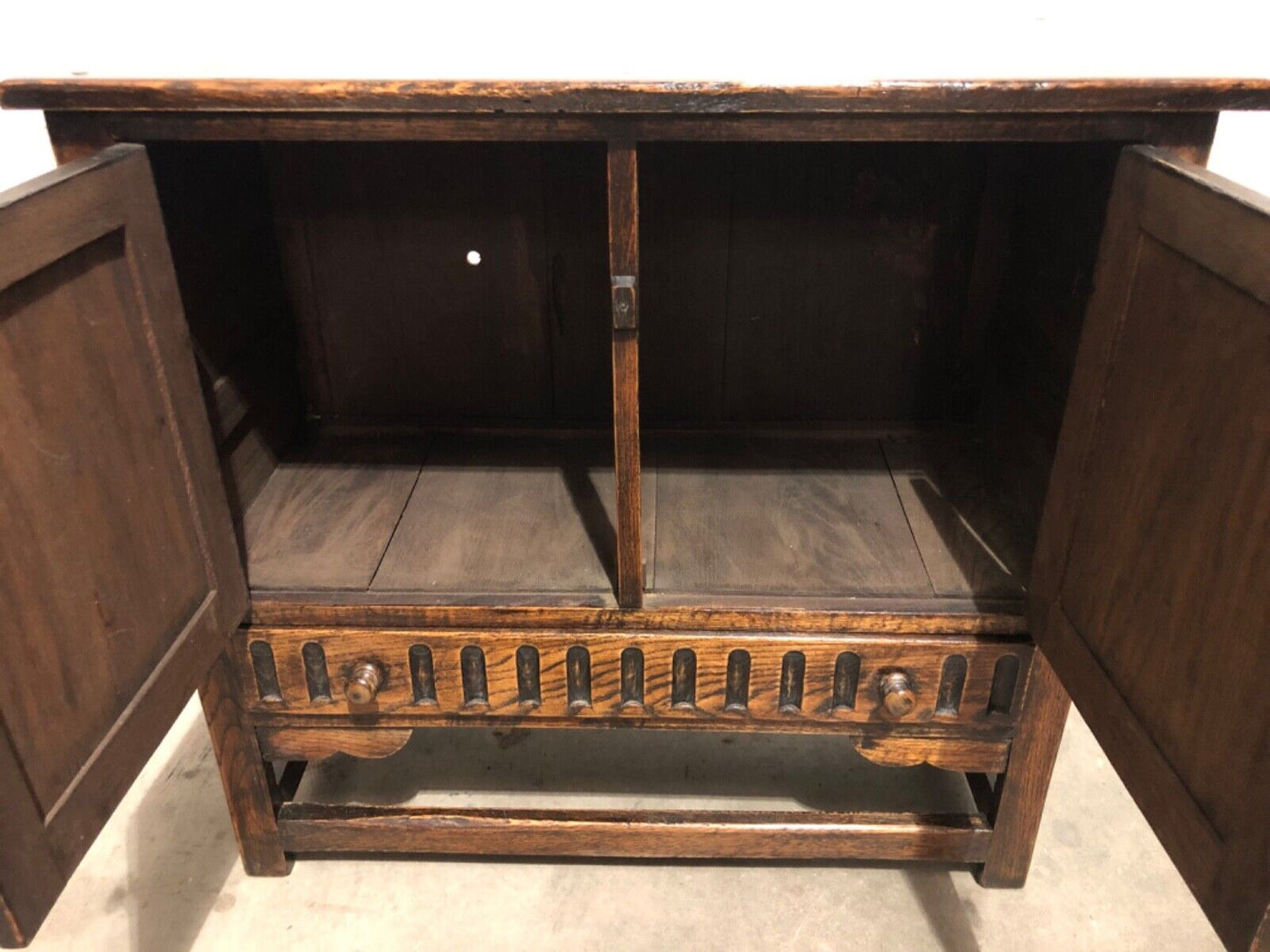 000791....Handsome Vintage Carved Oak Cabinet