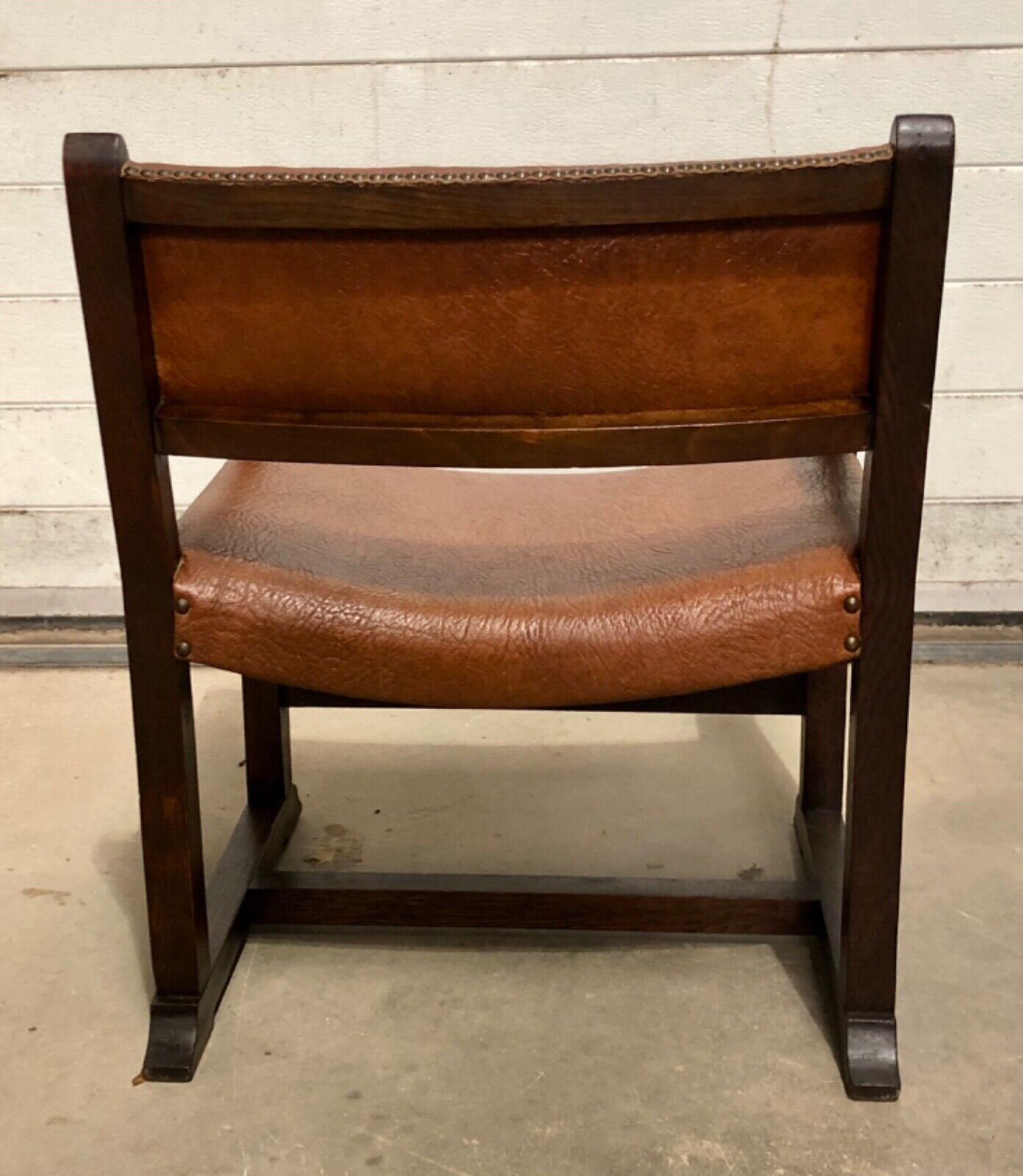 000843....Handsome Arts And Crafts Oak Nursing Chair / Childs Chair