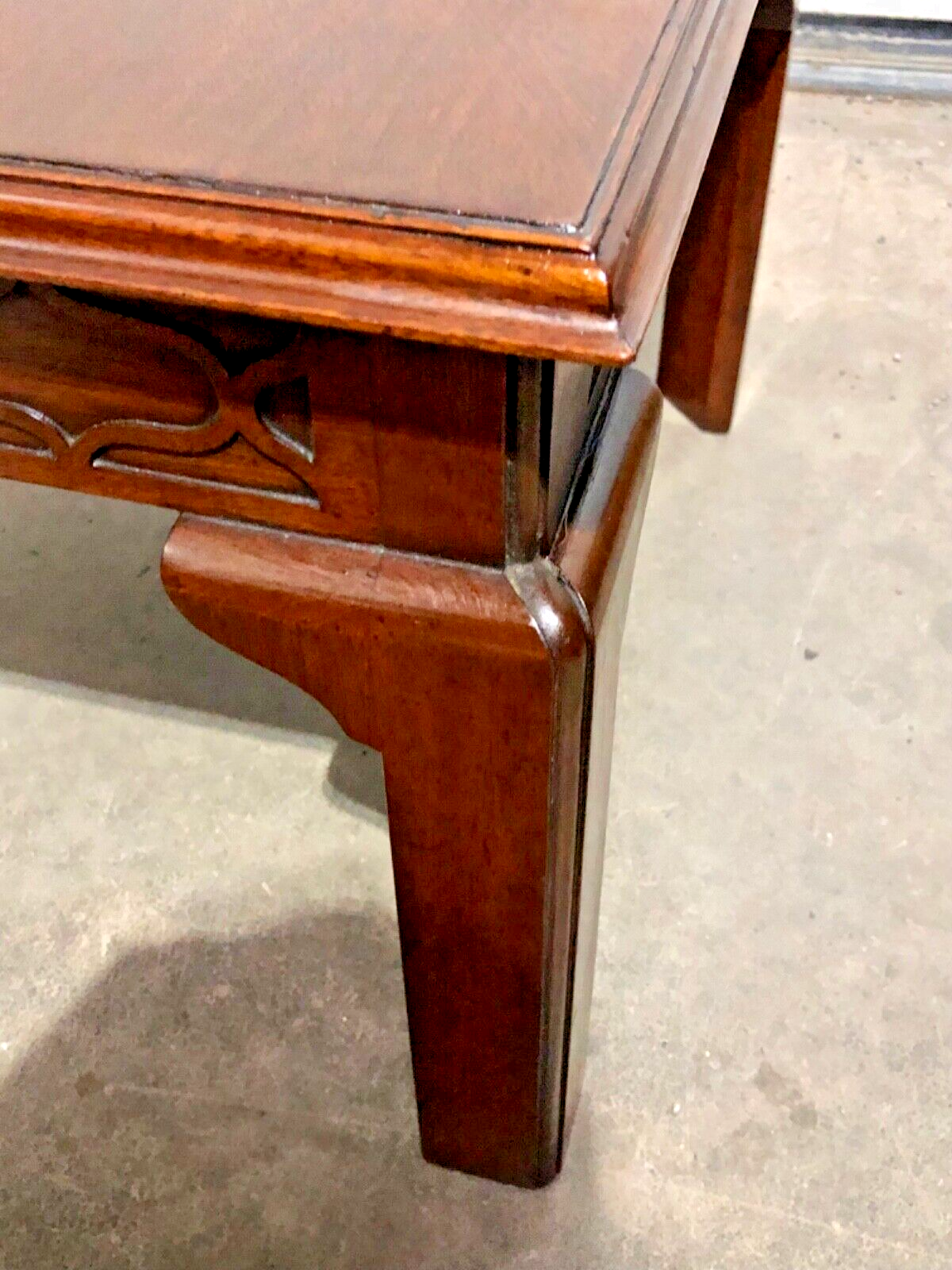 000787....Pair Of Vintage Mahogany End Tables / Lamp Tables