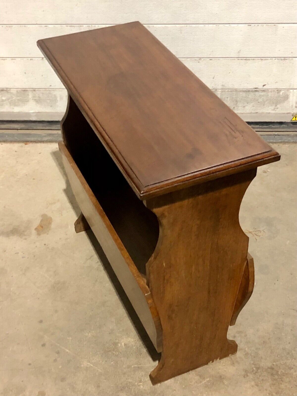 000746....Handsome Vintage Walnut Arts And Crafts Style Occasional Table