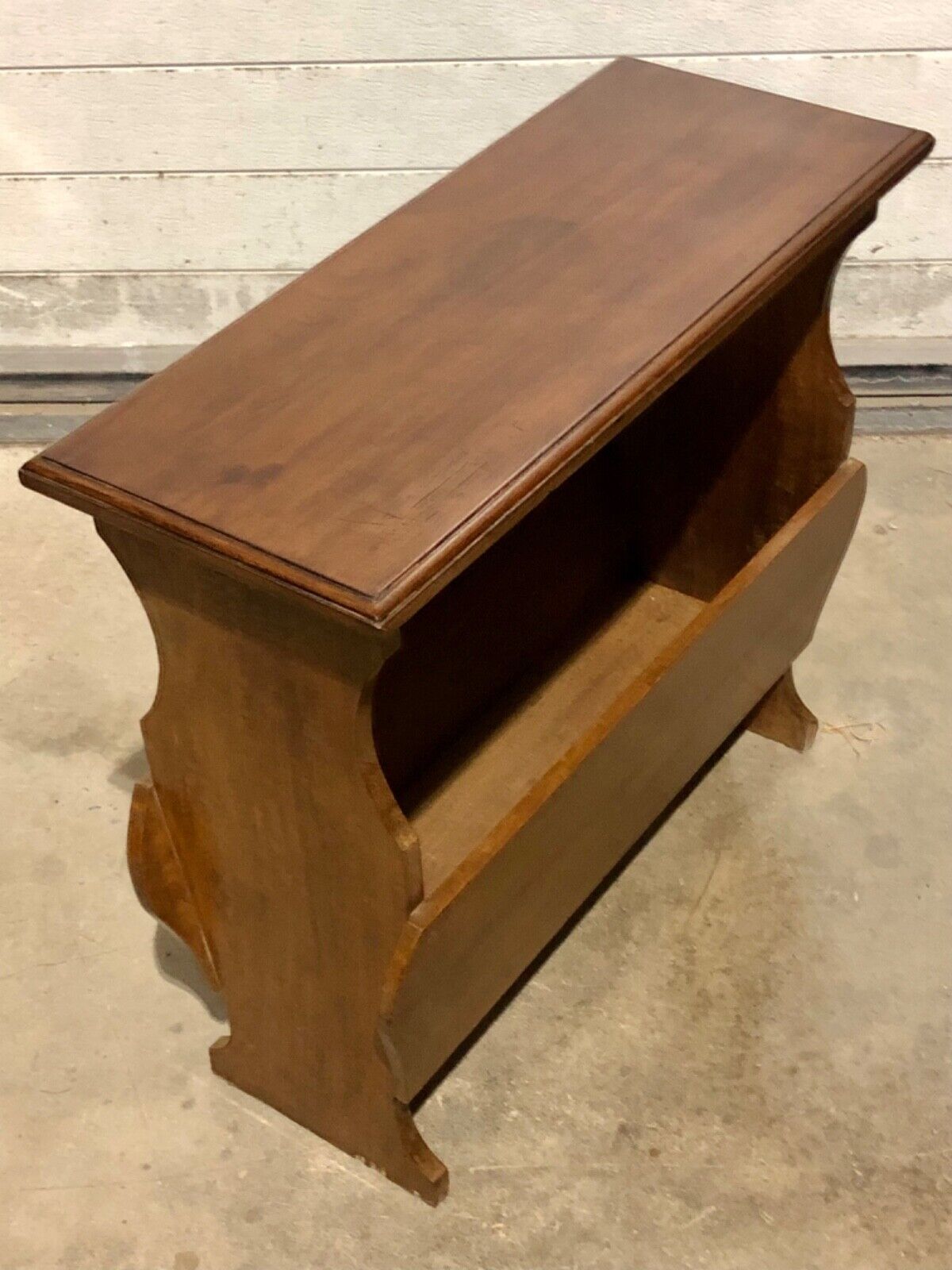 000746....Handsome Vintage Walnut Arts And Crafts Style Occasional Table