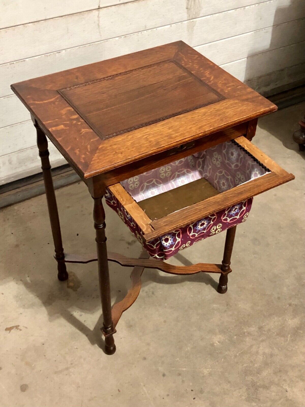 000739....Handsome Edwardian Oak Worktable / Sewing Table