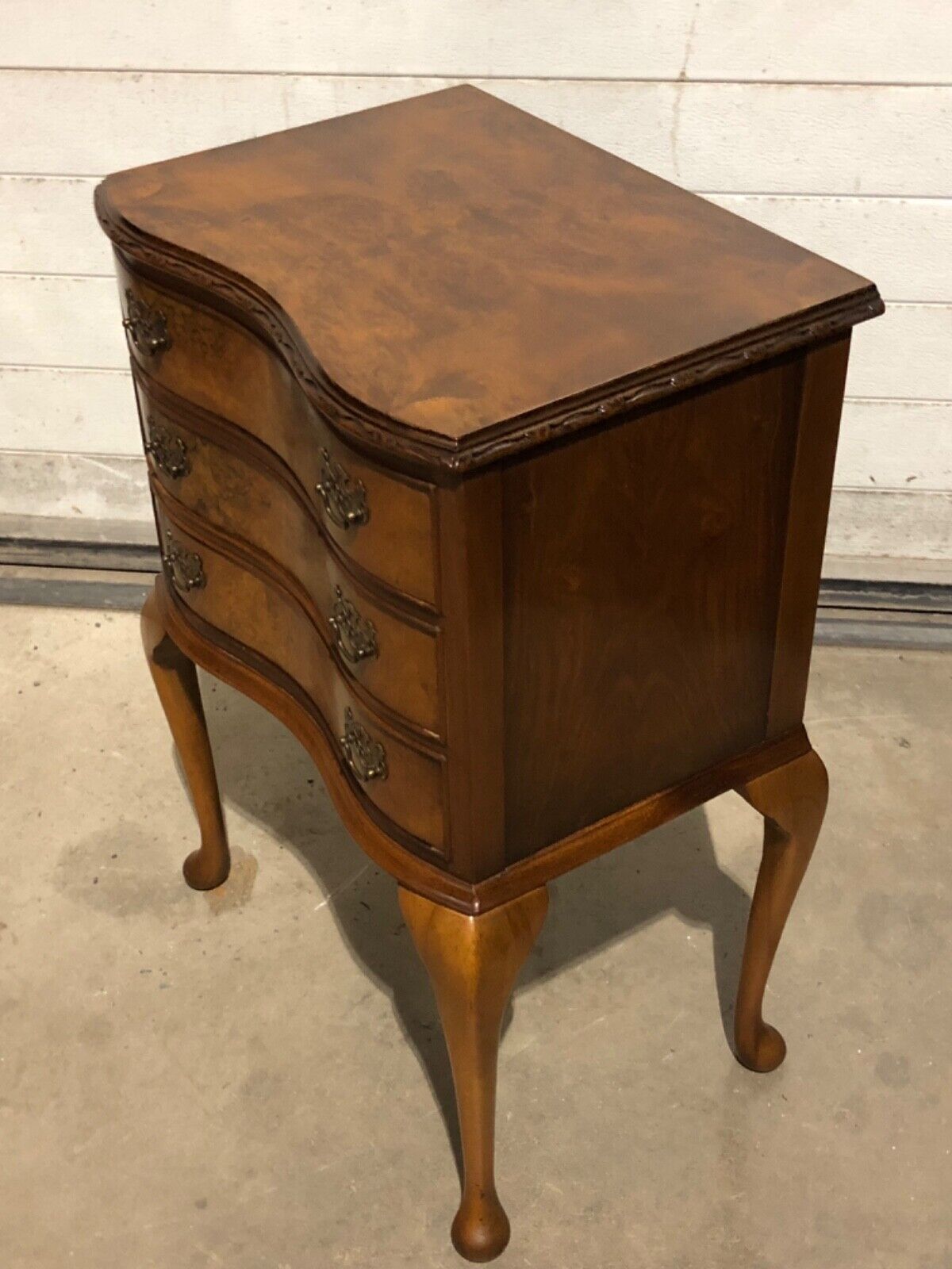 000768....Handsome Vintage Figured Walnut Bedside Chest / Lamp Table(sold )