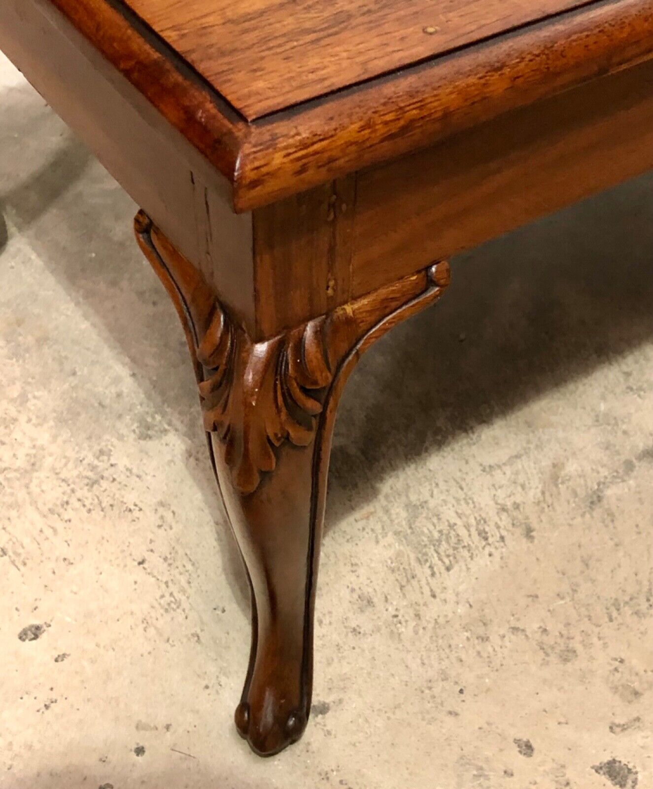 000848....Handsome Vintage Solid Mahogany Coffee Table ( sold )