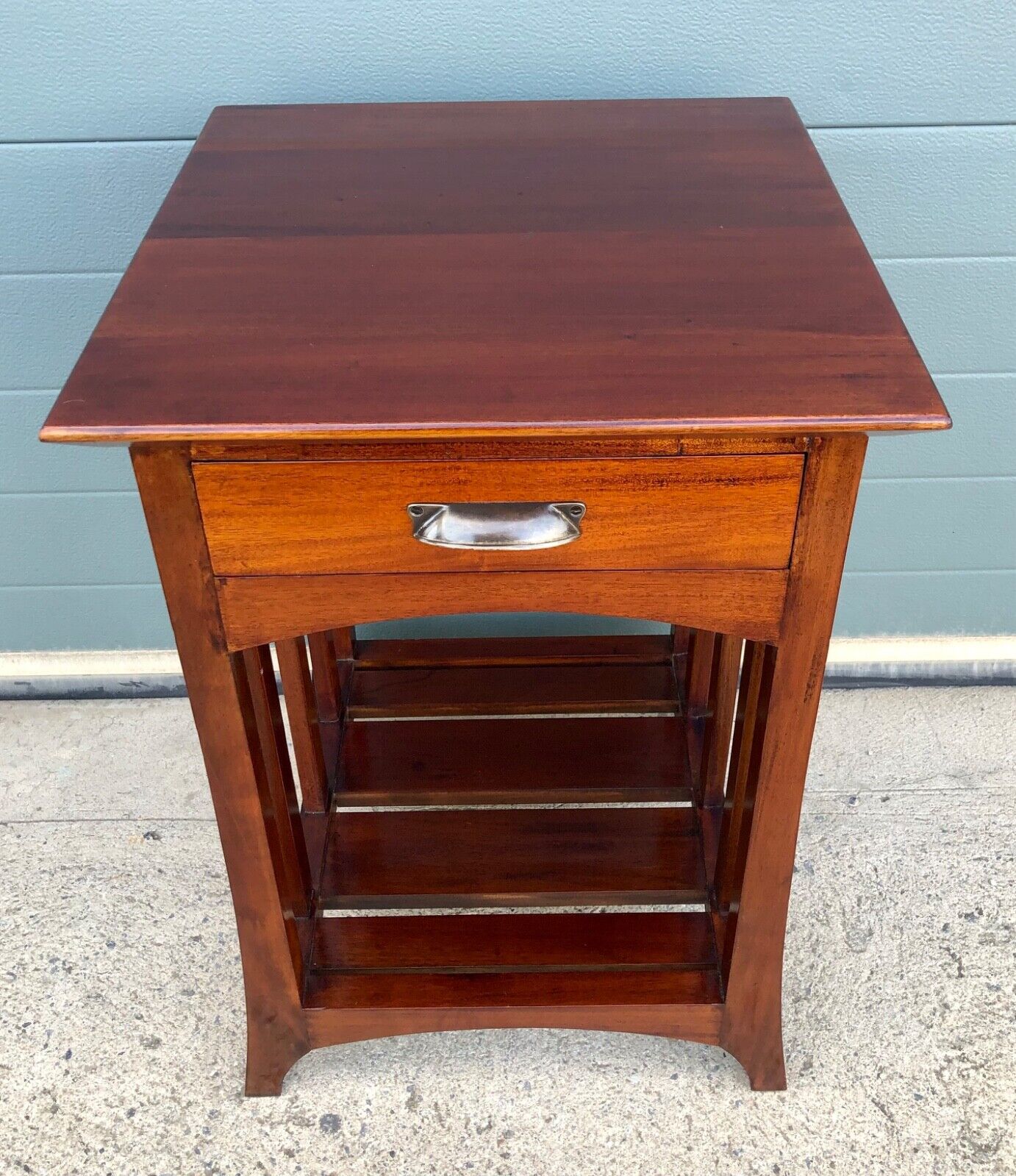 000802....Handsome Pair Of Vintage Mahogany Bedside Tables / Lamp Tables ( sold )