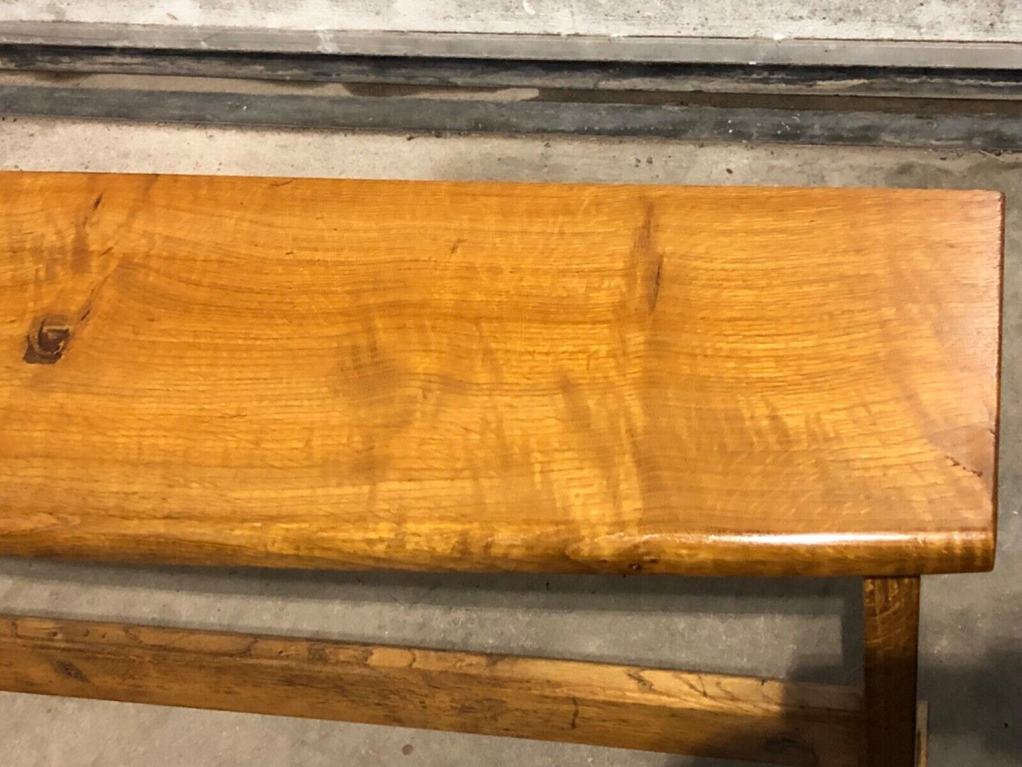 000749....Handsome Vintage Arts And Crafts Style Bench