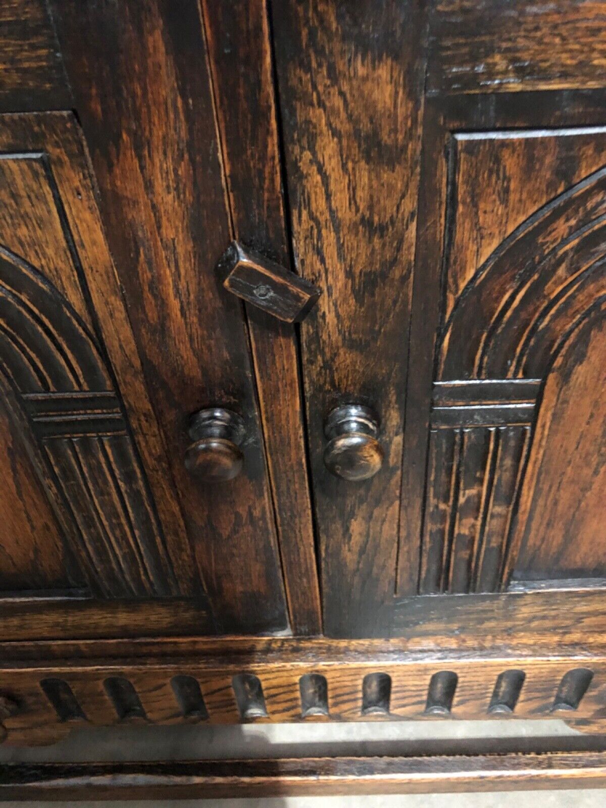 000791....Handsome Vintage Carved Oak Cabinet
