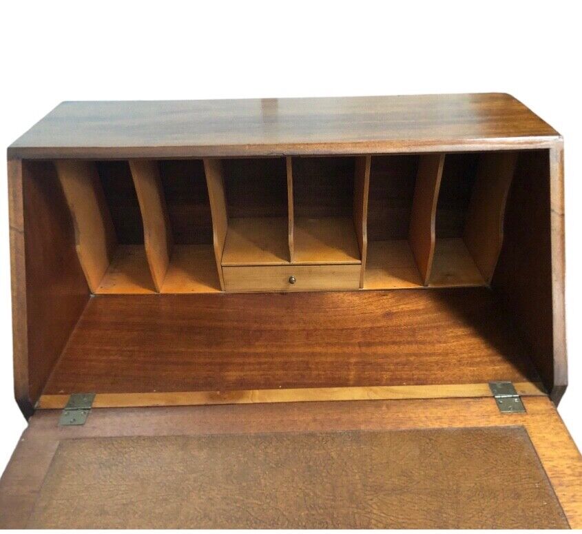 000818....Handsome Vintage Flame Mahogany Bureau / Writing Desk
