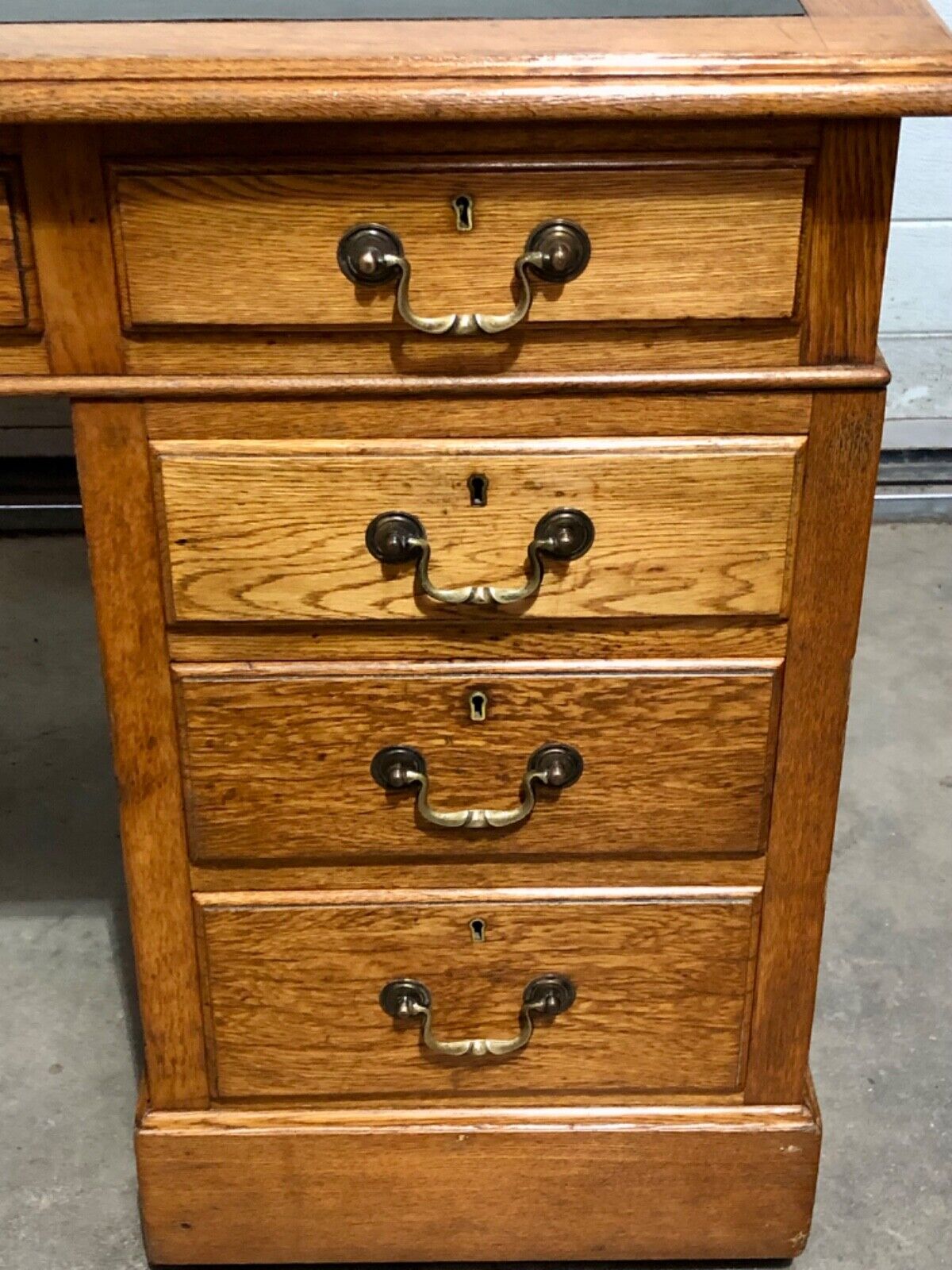 000752....Handsome Vintage Large Oak Pedestal Desk ( sold )