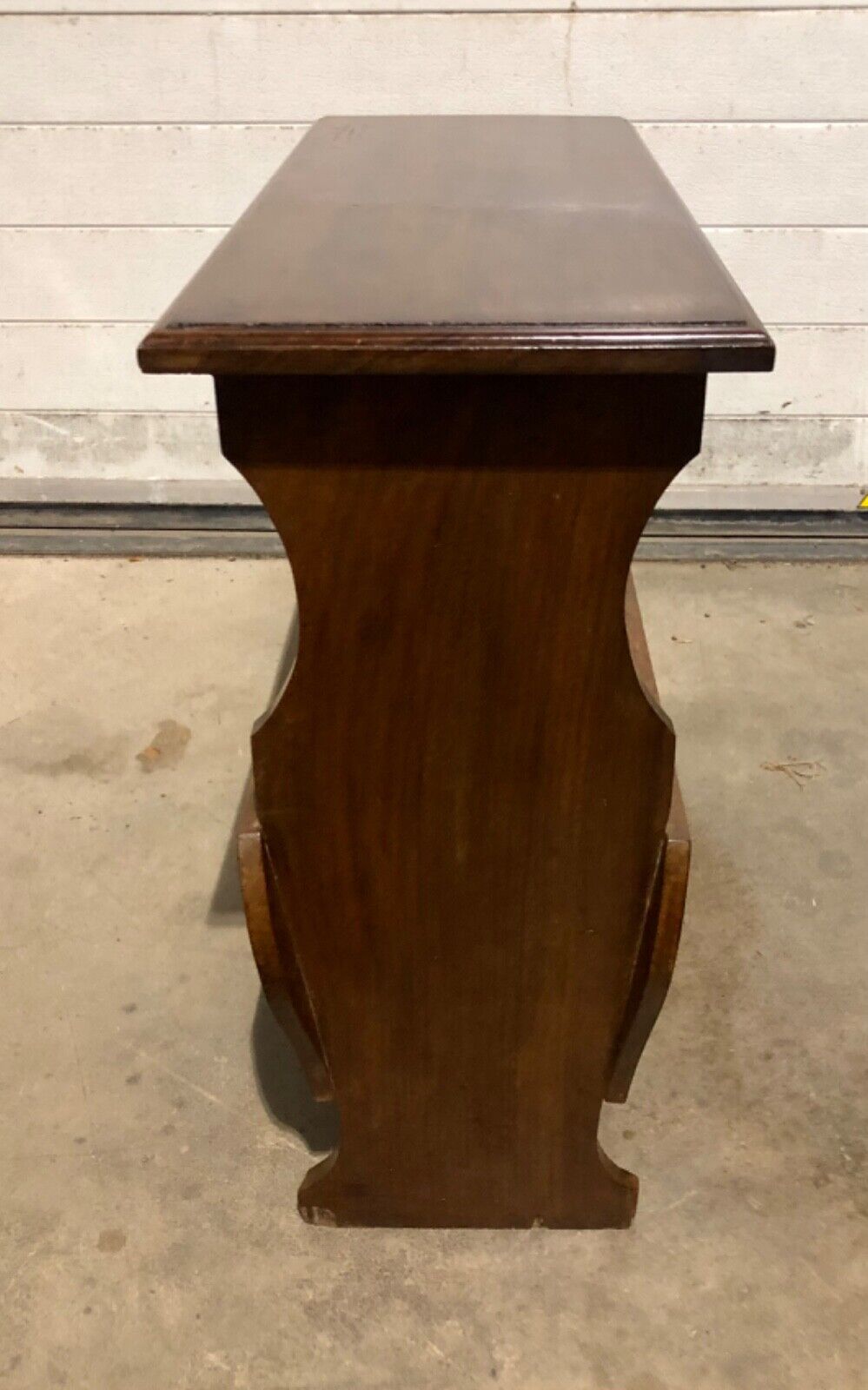 000746....Handsome Vintage Walnut Arts And Crafts Style Occasional Table