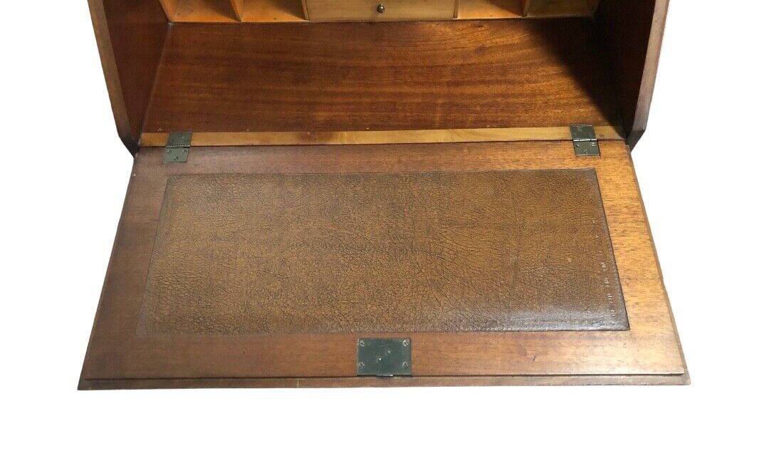 000818....Handsome Vintage Flame Mahogany Bureau / Writing Desk