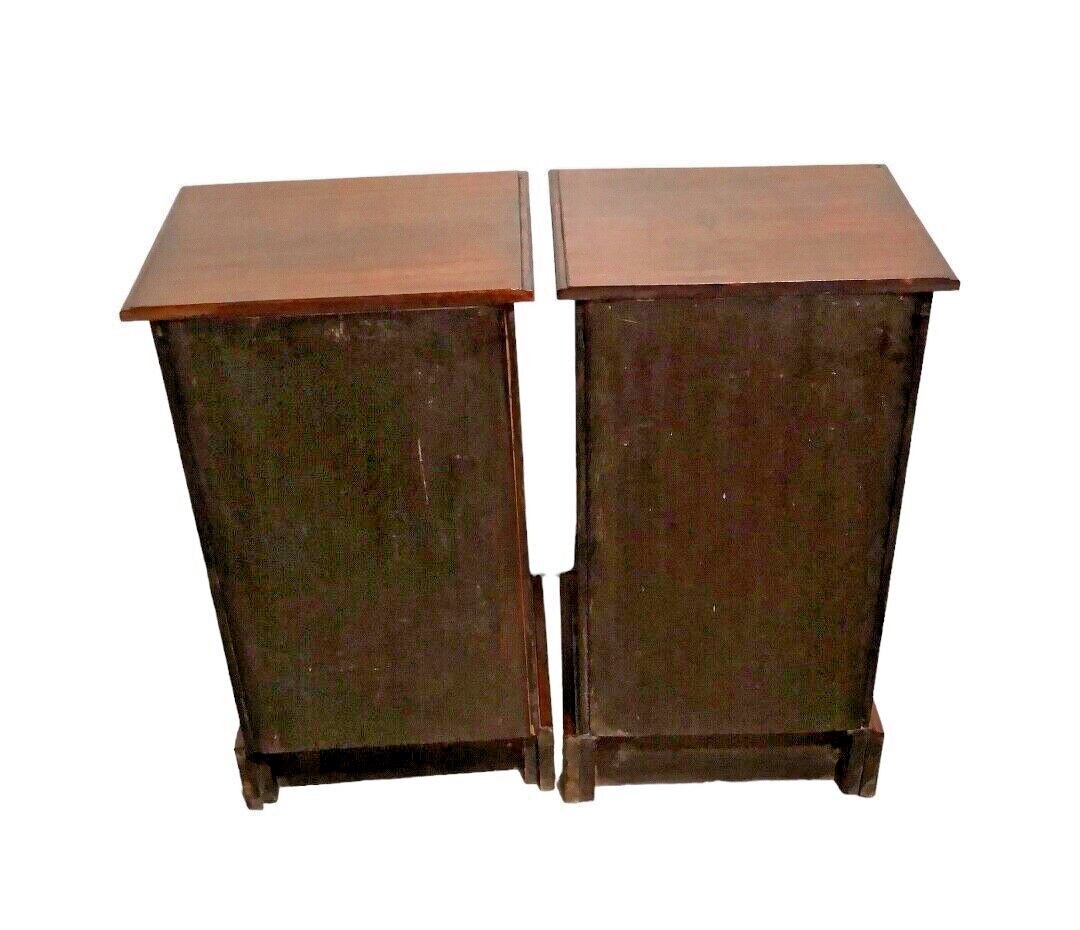000808....Handsome Pair Of Edwardian Carved Walnut Bedside Cabinets / Bedside Tables ( sold )