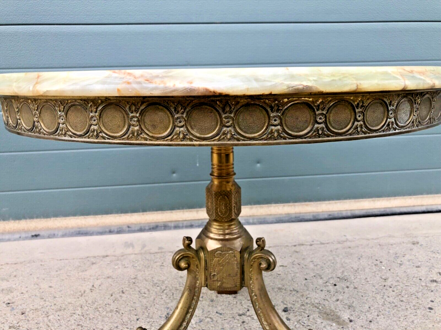 000832....Round Onyx Coffee Table On Decorative Dolphin Brass Base. ( Sold )