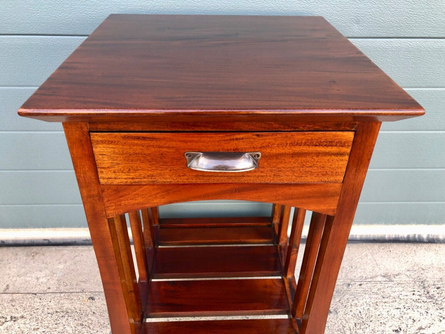 000802....Handsome Pair Of Vintage Mahogany Bedside Tables / Lamp Tables ( sold )