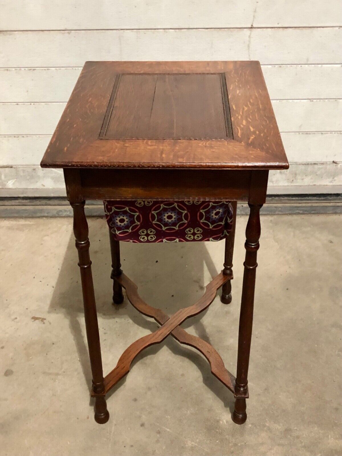 000739....Handsome Edwardian Oak Worktable / Sewing Table