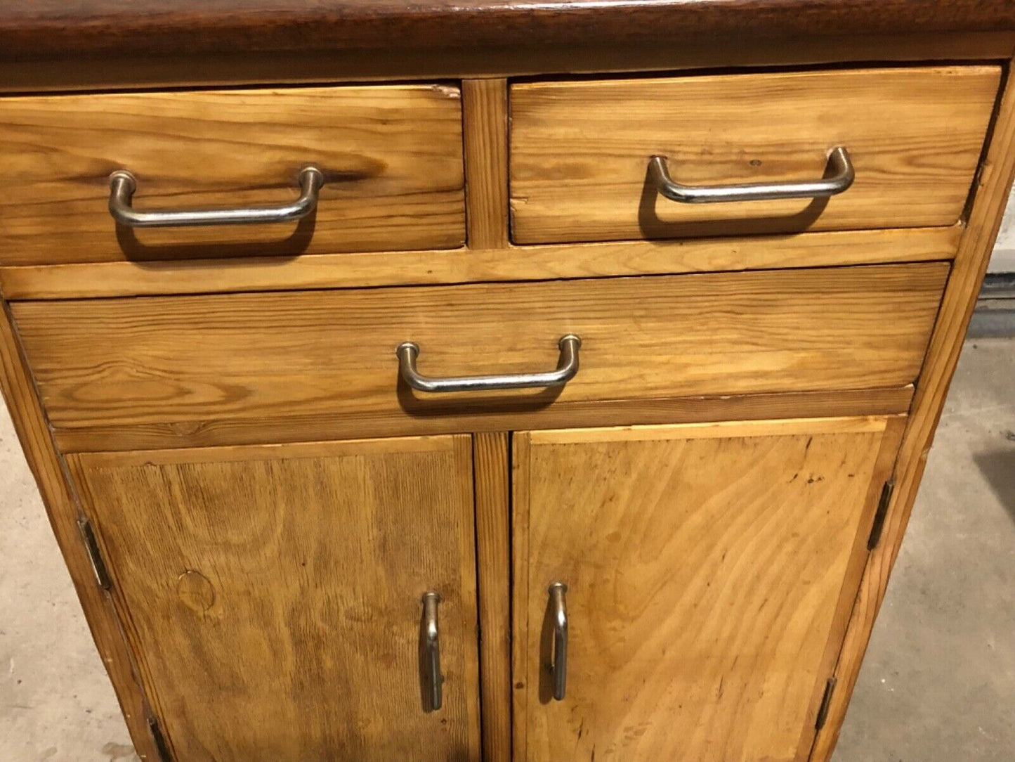 000774....Handsome Pair Of Vintage Cabinets / Bedside Cabinets