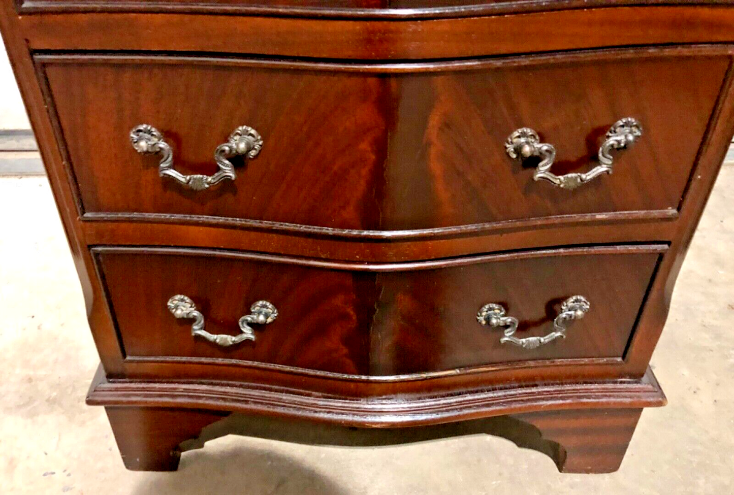 000764....Handsome Vintage Tallboy Chest / Chest Of Six Drawers