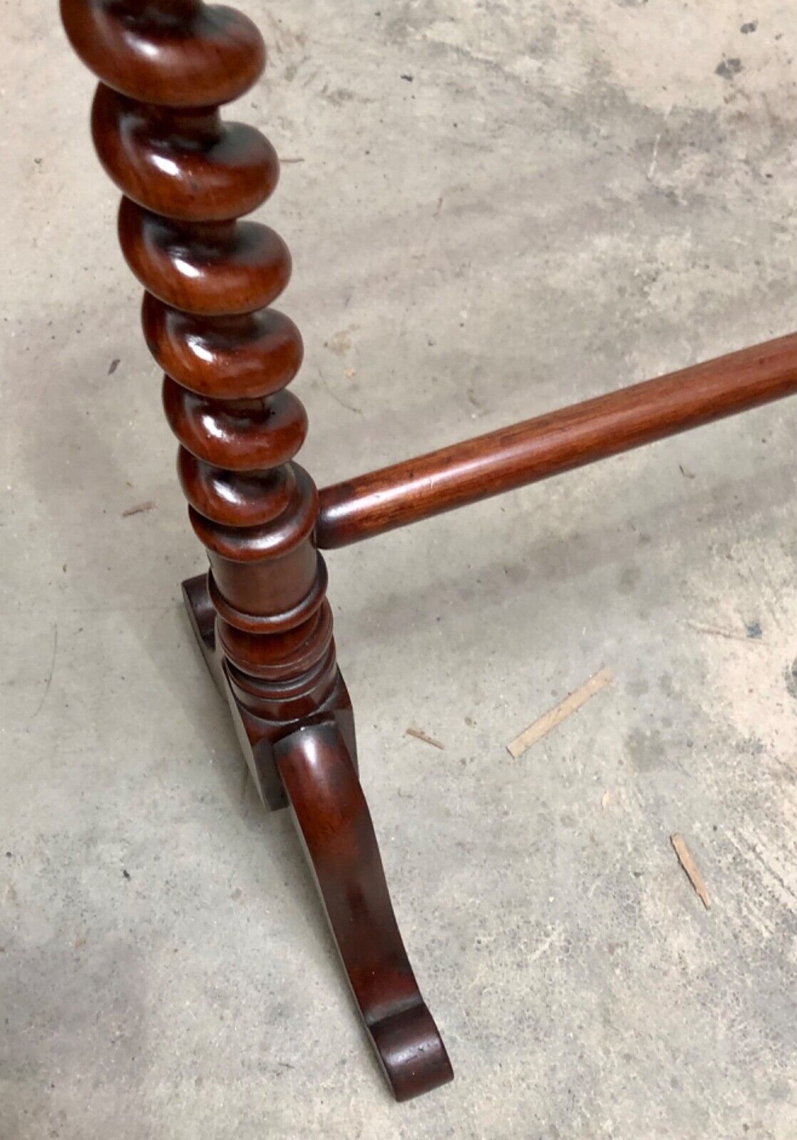 000822....Handsome Antique Mahogany Towel Rail