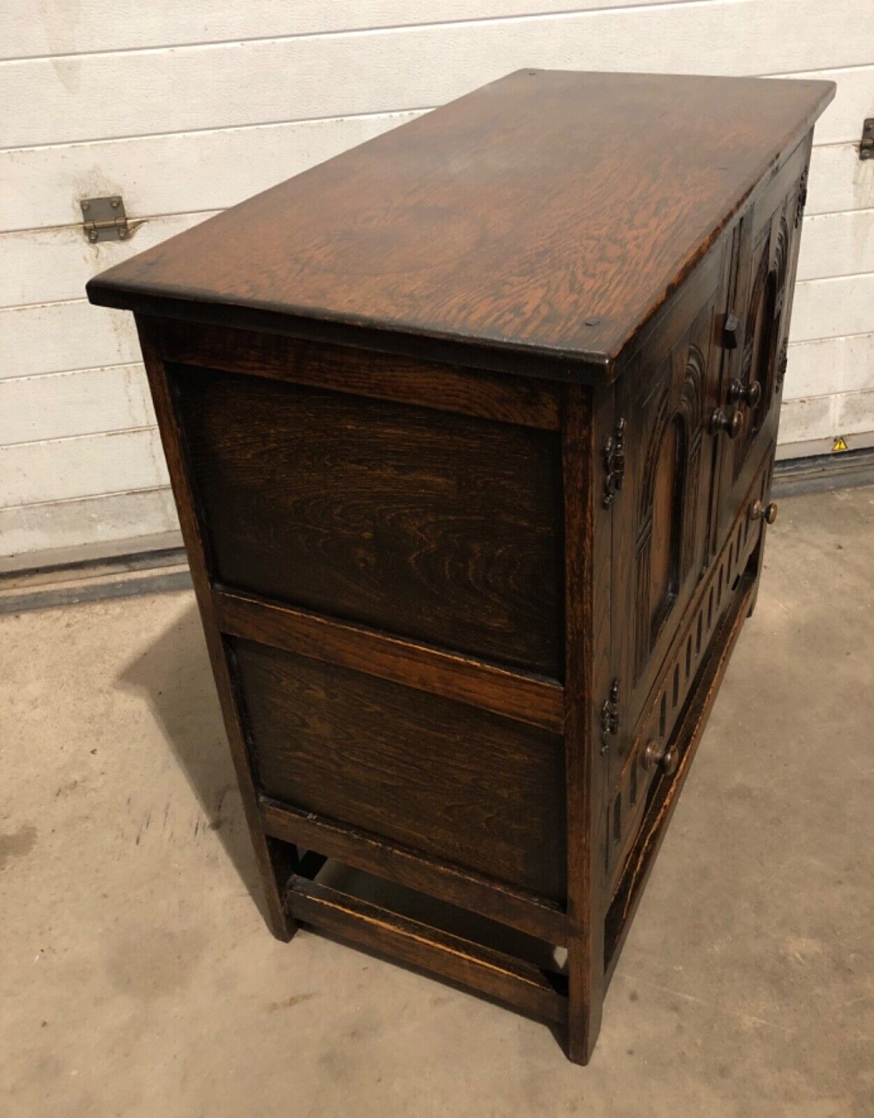 000791....Handsome Vintage Carved Oak Cabinet