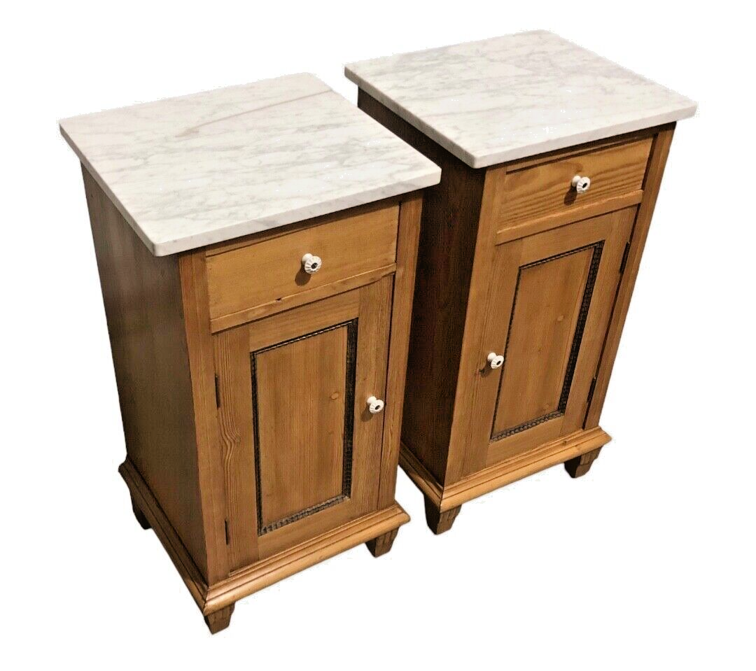 000855....Handsome Pair Of Continental Pine Bedside Cabinets / Bedside Tables ( sold )