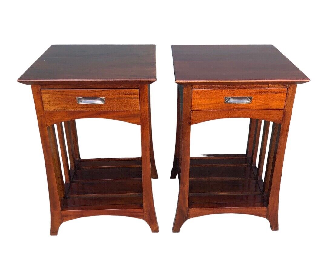 000802....Handsome Pair Of Vintage Mahogany Bedside Tables / Lamp Tables ( sold )