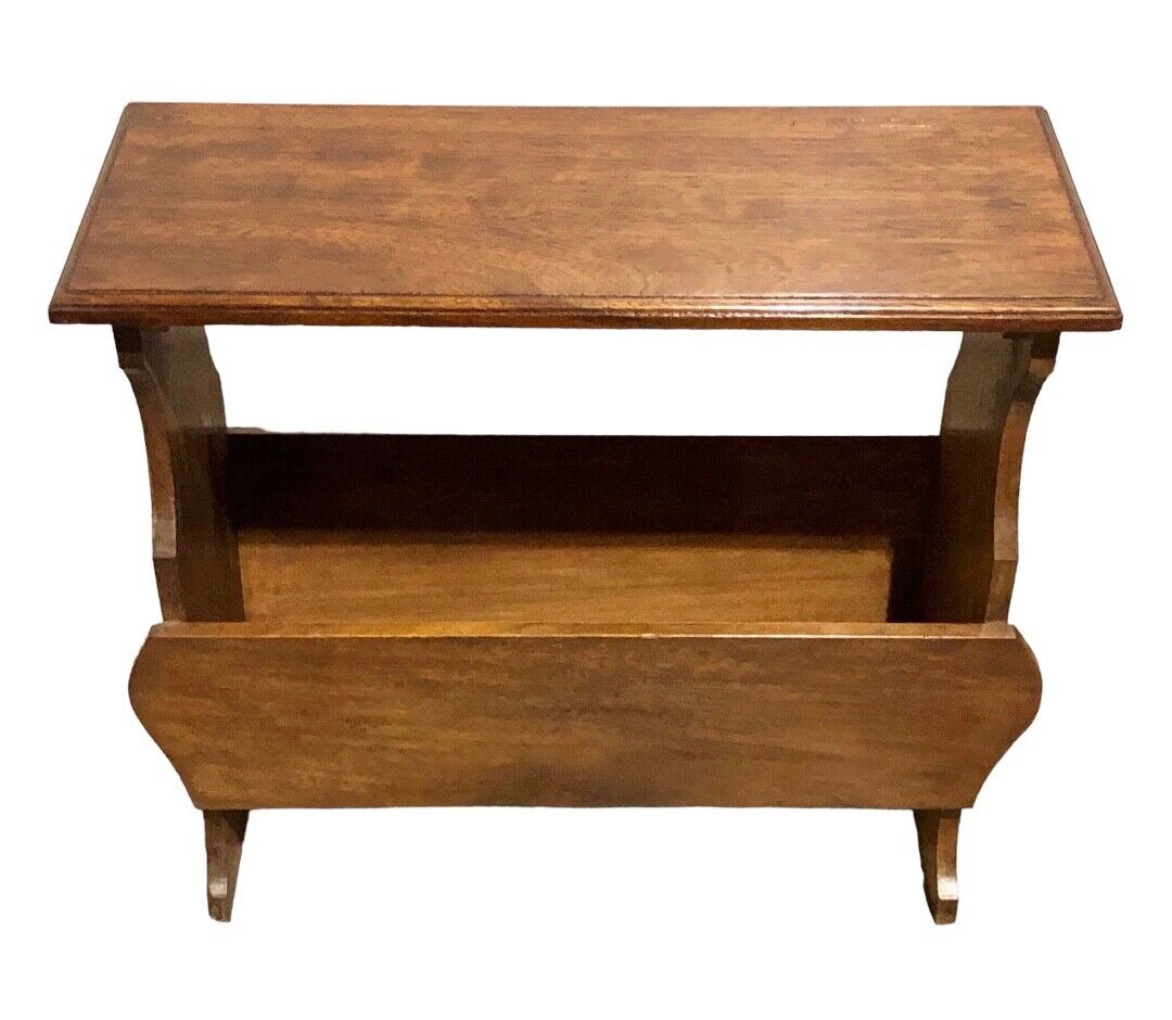 000746....Handsome Vintage Walnut Arts And Crafts Style Occasional Table