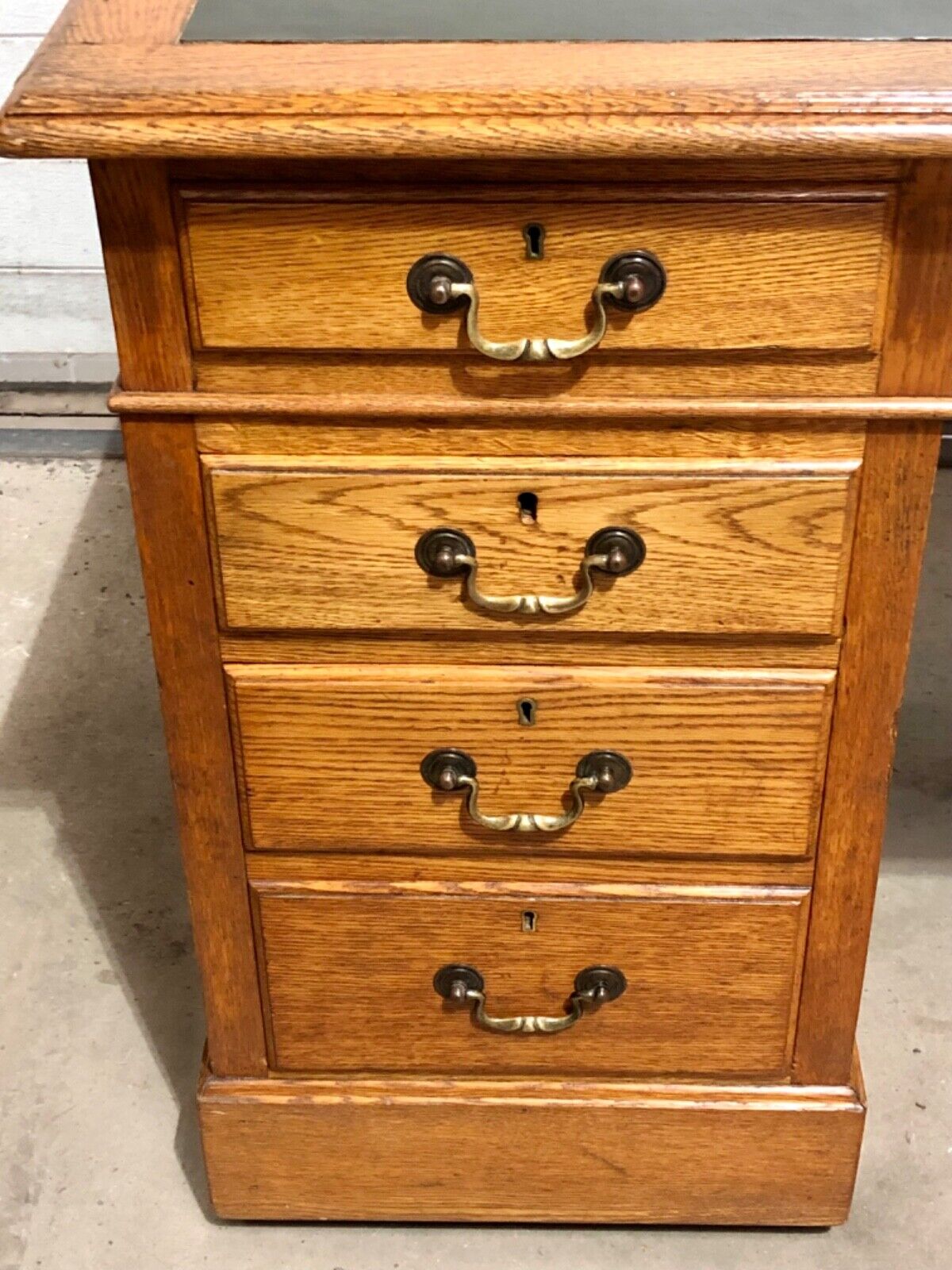 000752....Handsome Vintage Large Oak Pedestal Desk ( sold )