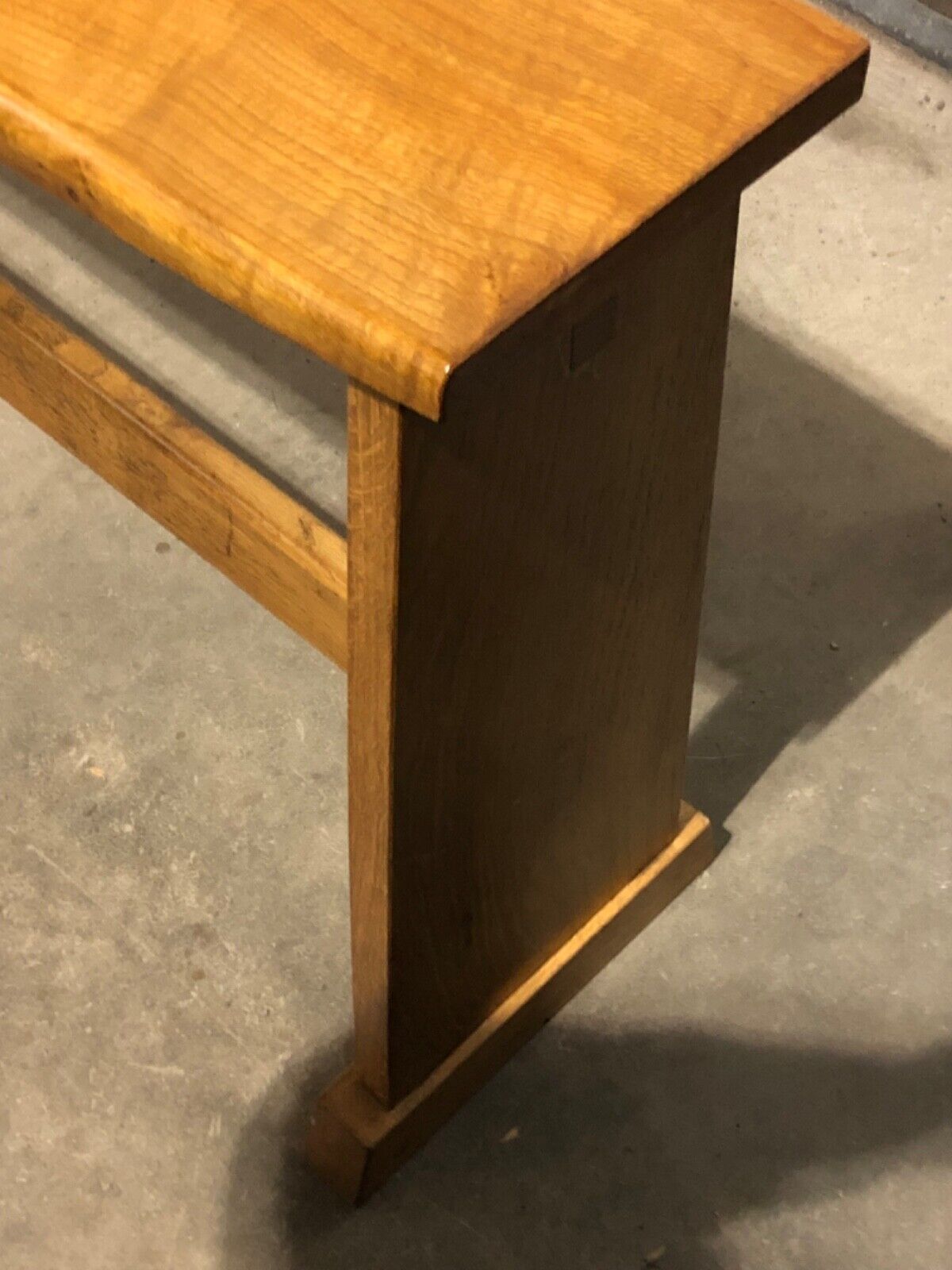 000749....Handsome Vintage Arts And Crafts Style Bench