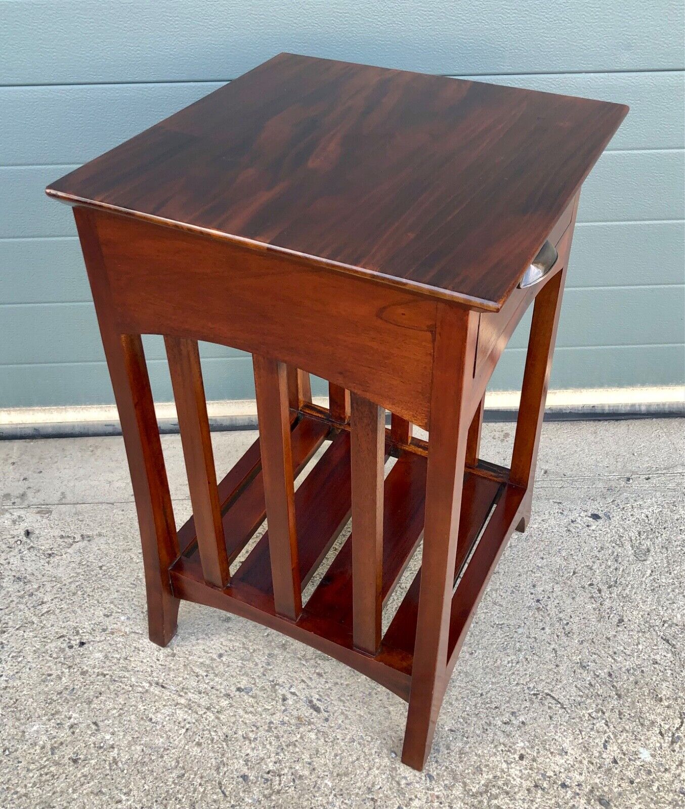 000802....Handsome Pair Of Vintage Mahogany Bedside Tables / Lamp Tables ( sold )