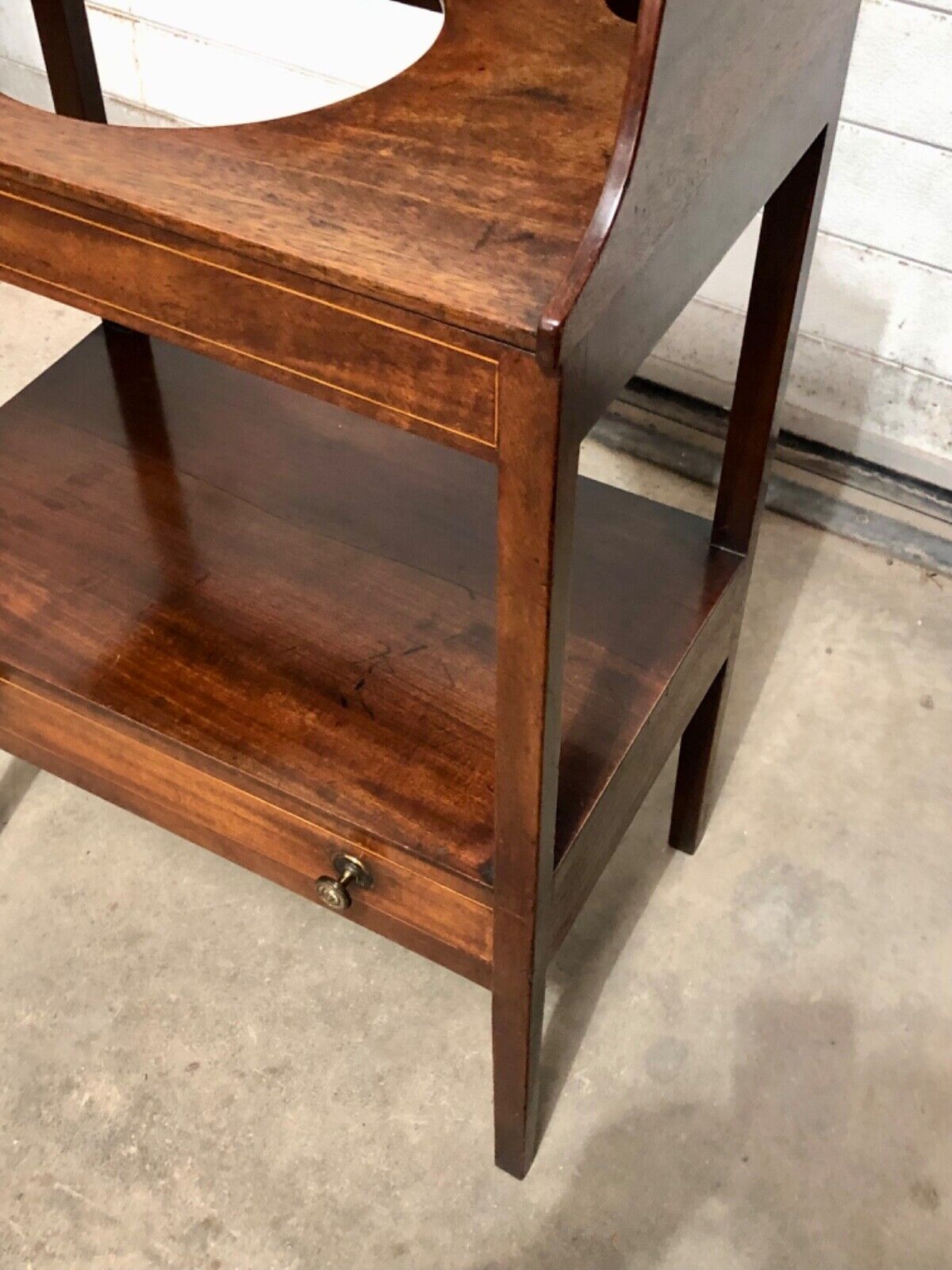 000750....Handsome Georgian Mahogany Washstand With Drawer