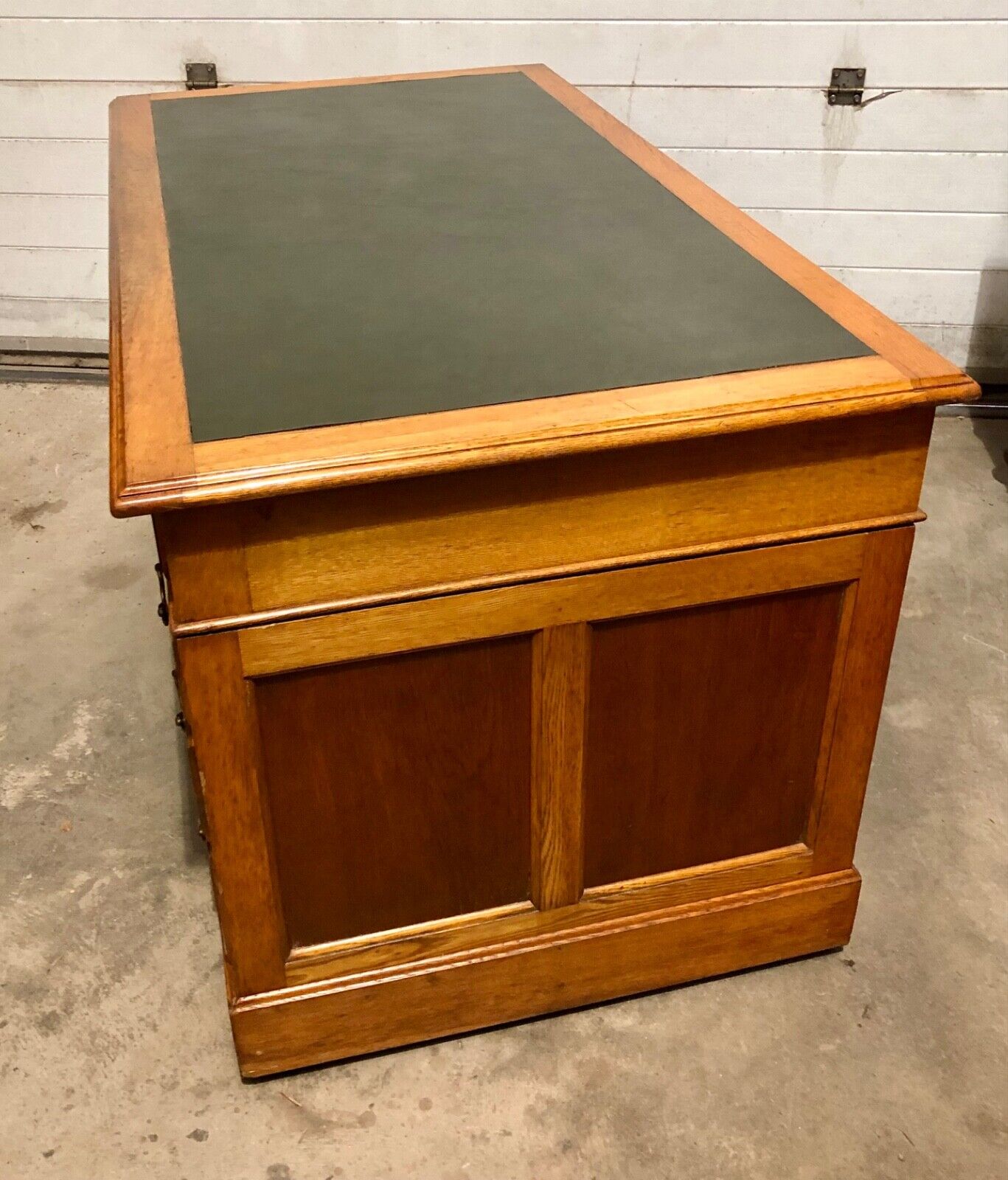000752....Handsome Vintage Large Oak Pedestal Desk ( sold )