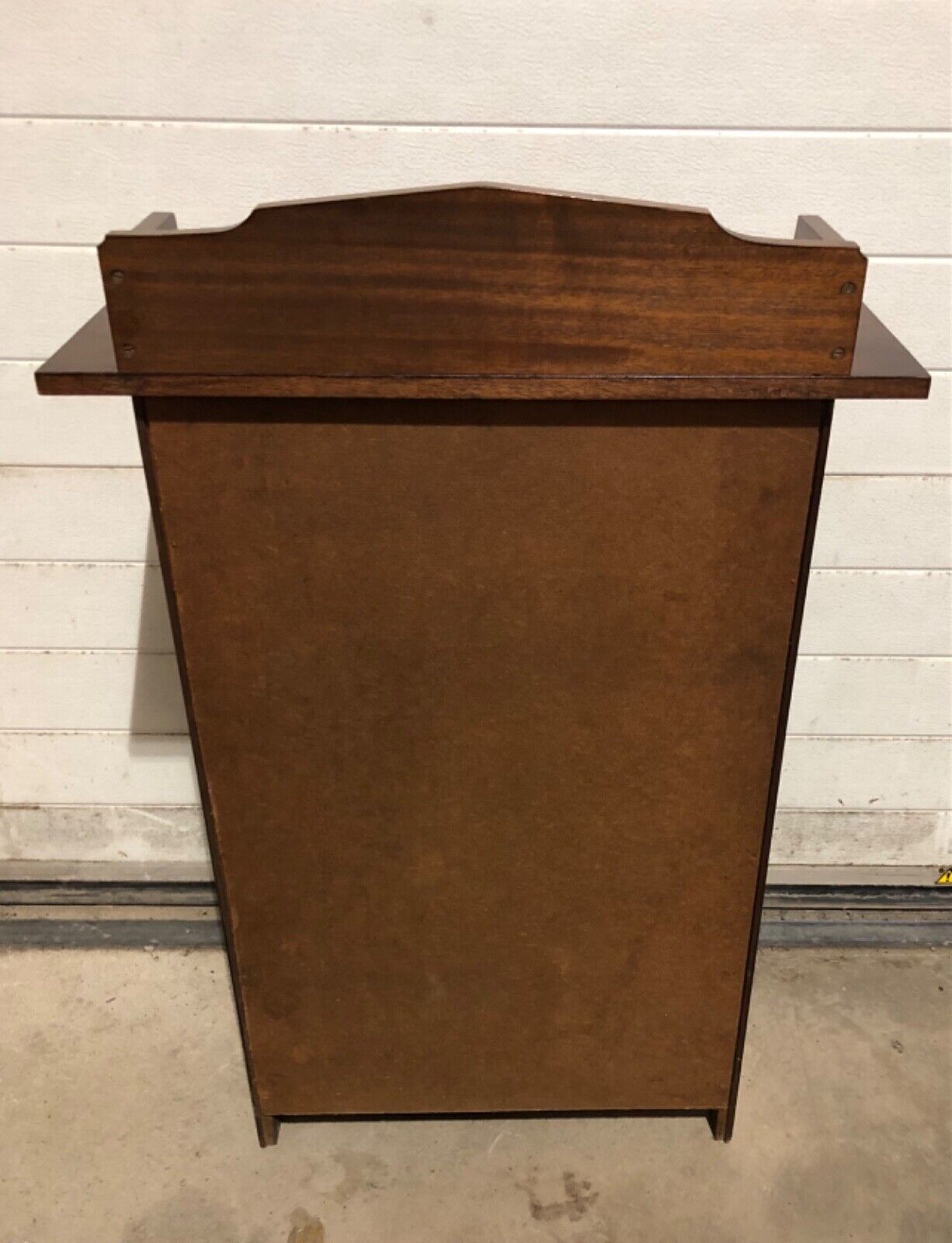 000778....Handsome Vintage Arts And Crafts Mahogany Bookcase / Display Cabinet ( sold )