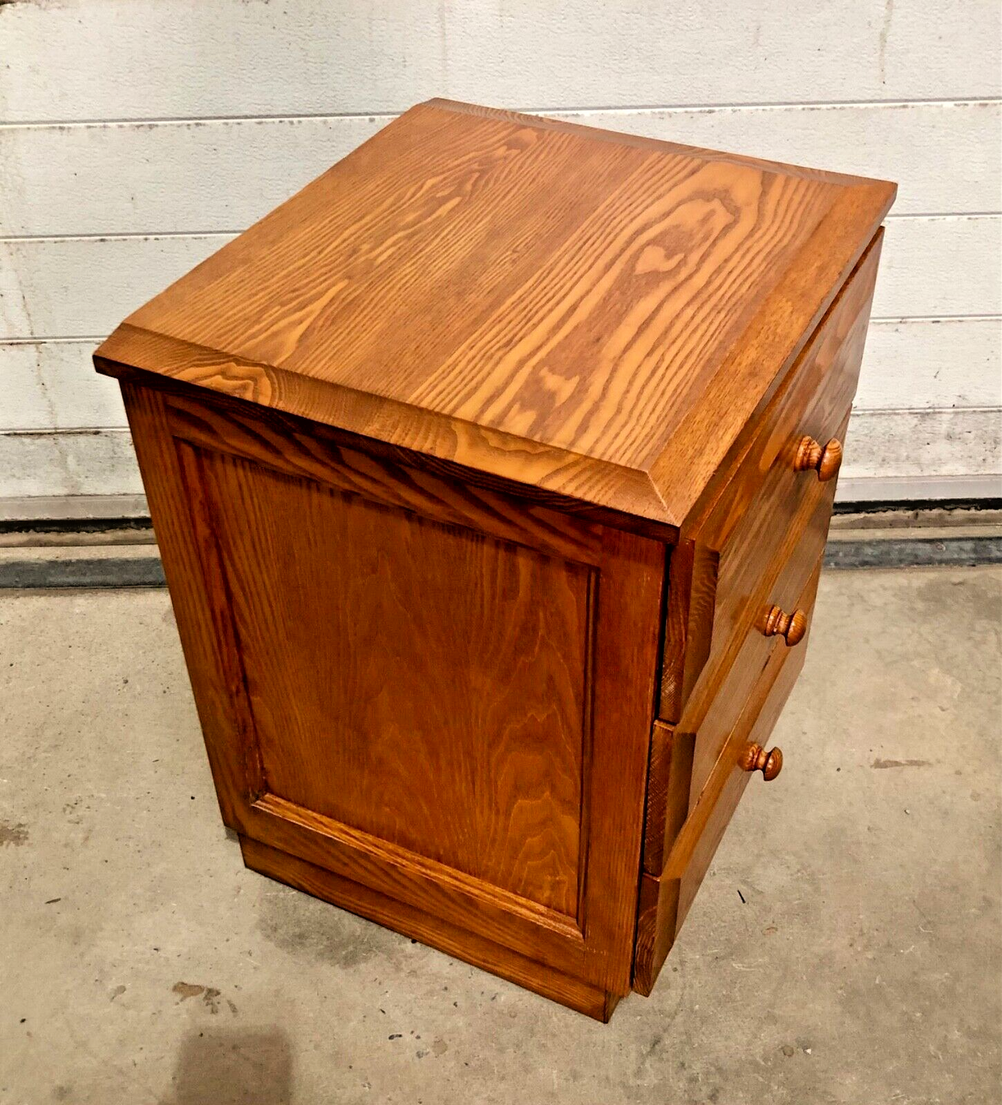 000827....Handsome Pair Of Solid Ash Bedside Chests / Vintage Ash Lamp Tables ( sold )